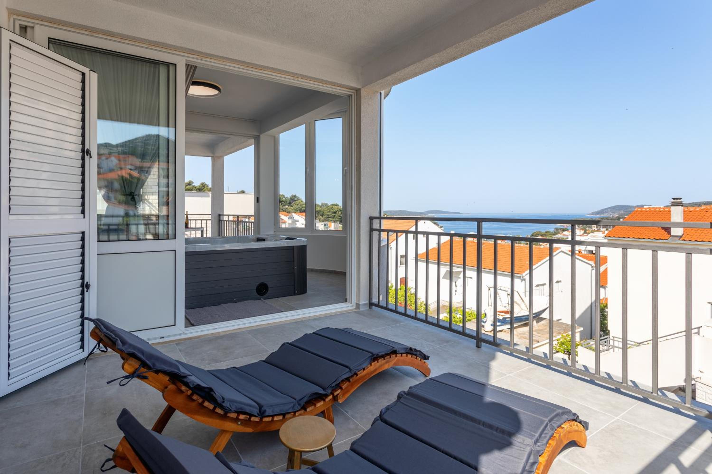 Apartment with Sea View