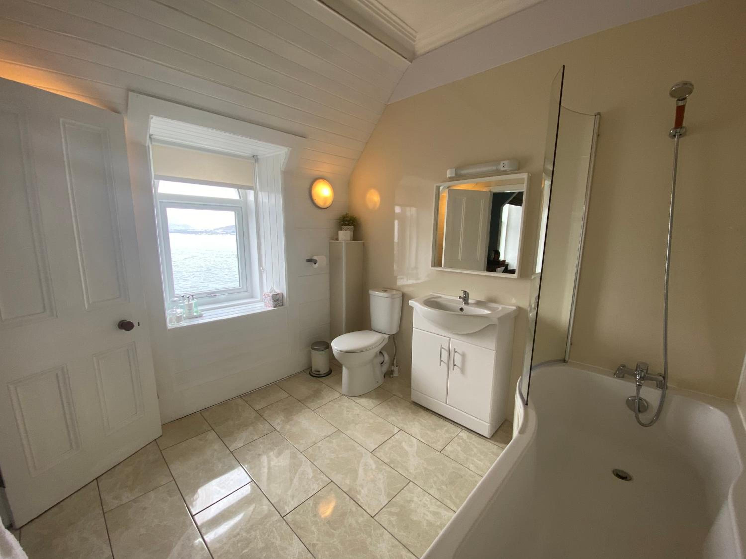 Double Room with Sea View - Photo 13