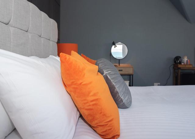 Double Room with Sea View - Photo 6