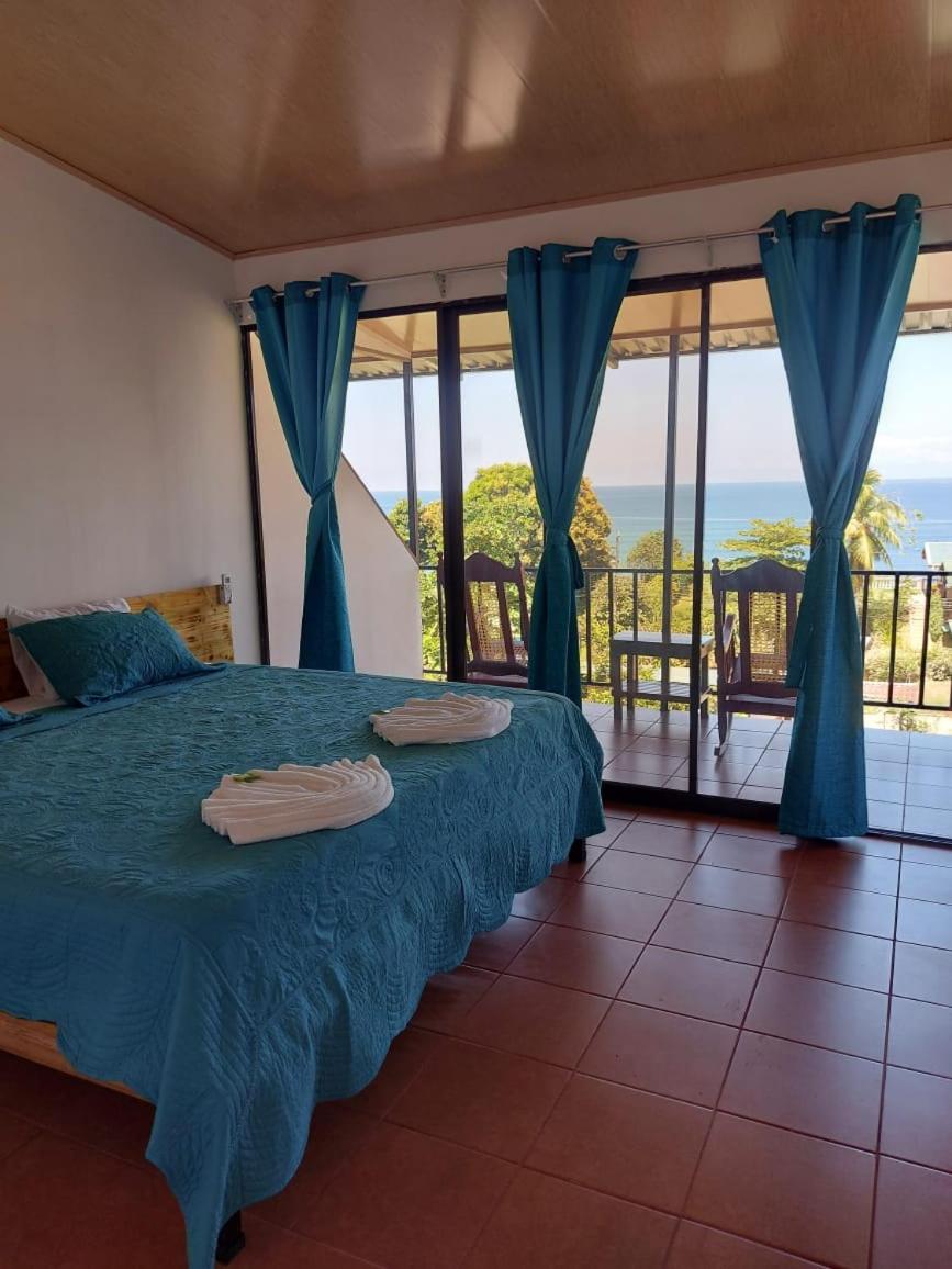 Double Room with Balcony and Sea View photo 3