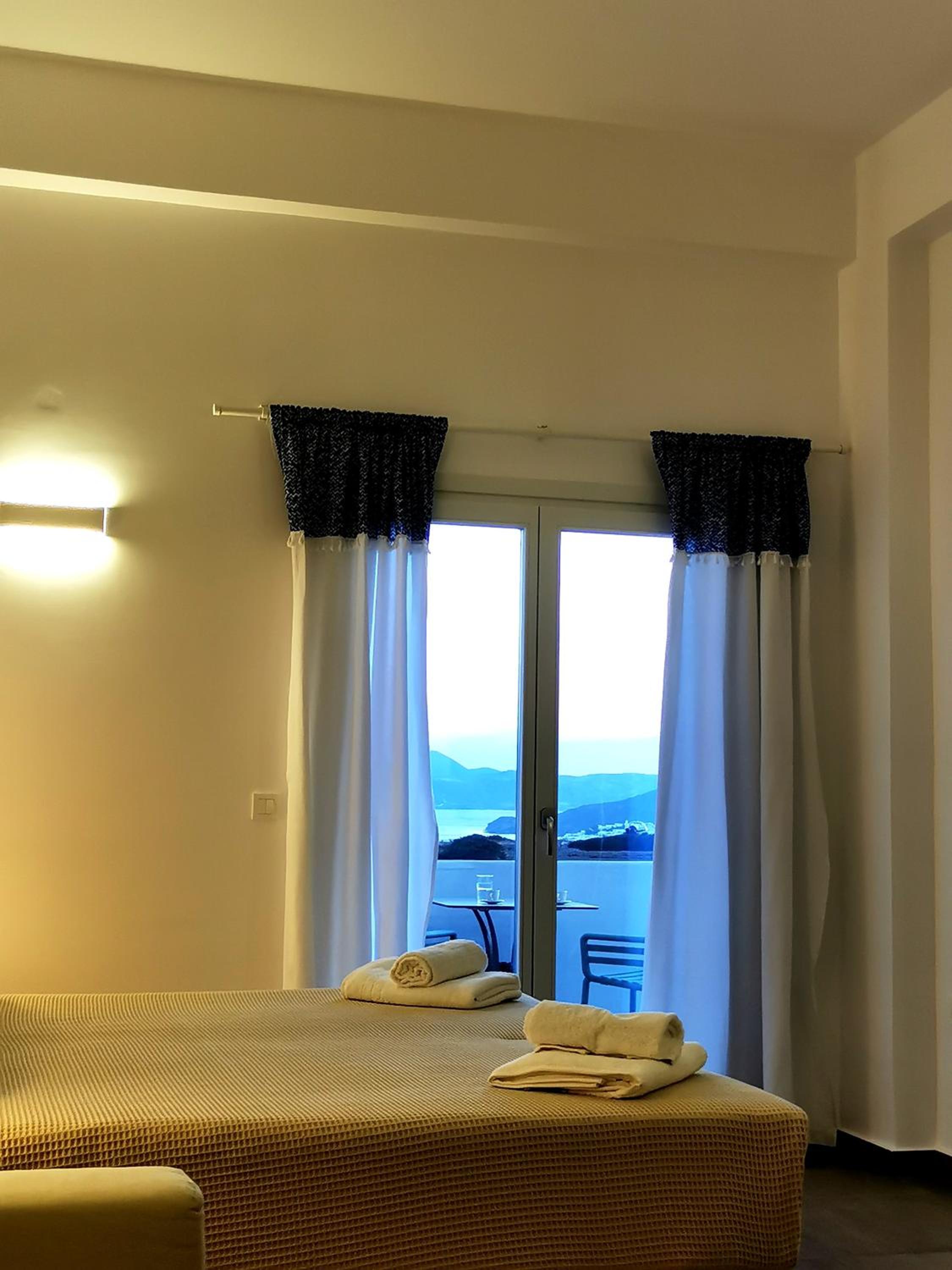 Family Room with Sea View photo 1