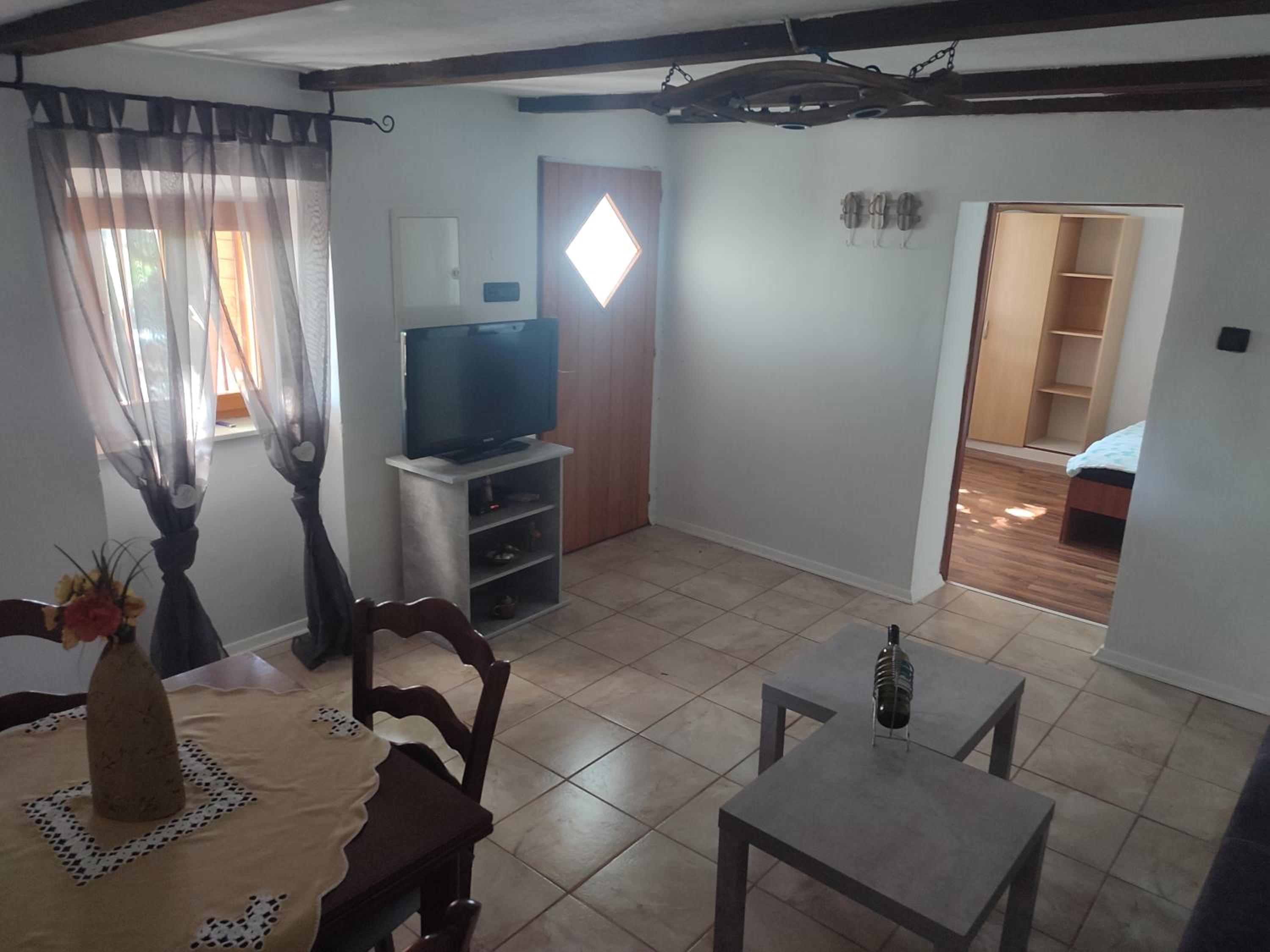 One-Bedroom House photo 1