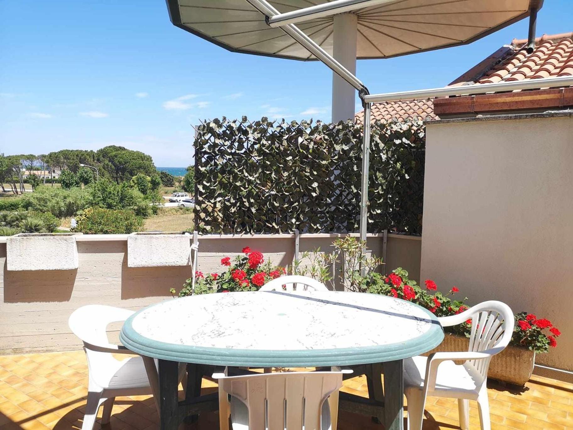 Apartment with Sea View photo 2