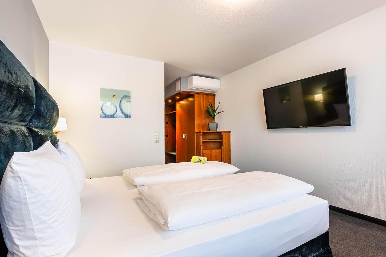 Room with Kingsize Bed - Photo 11