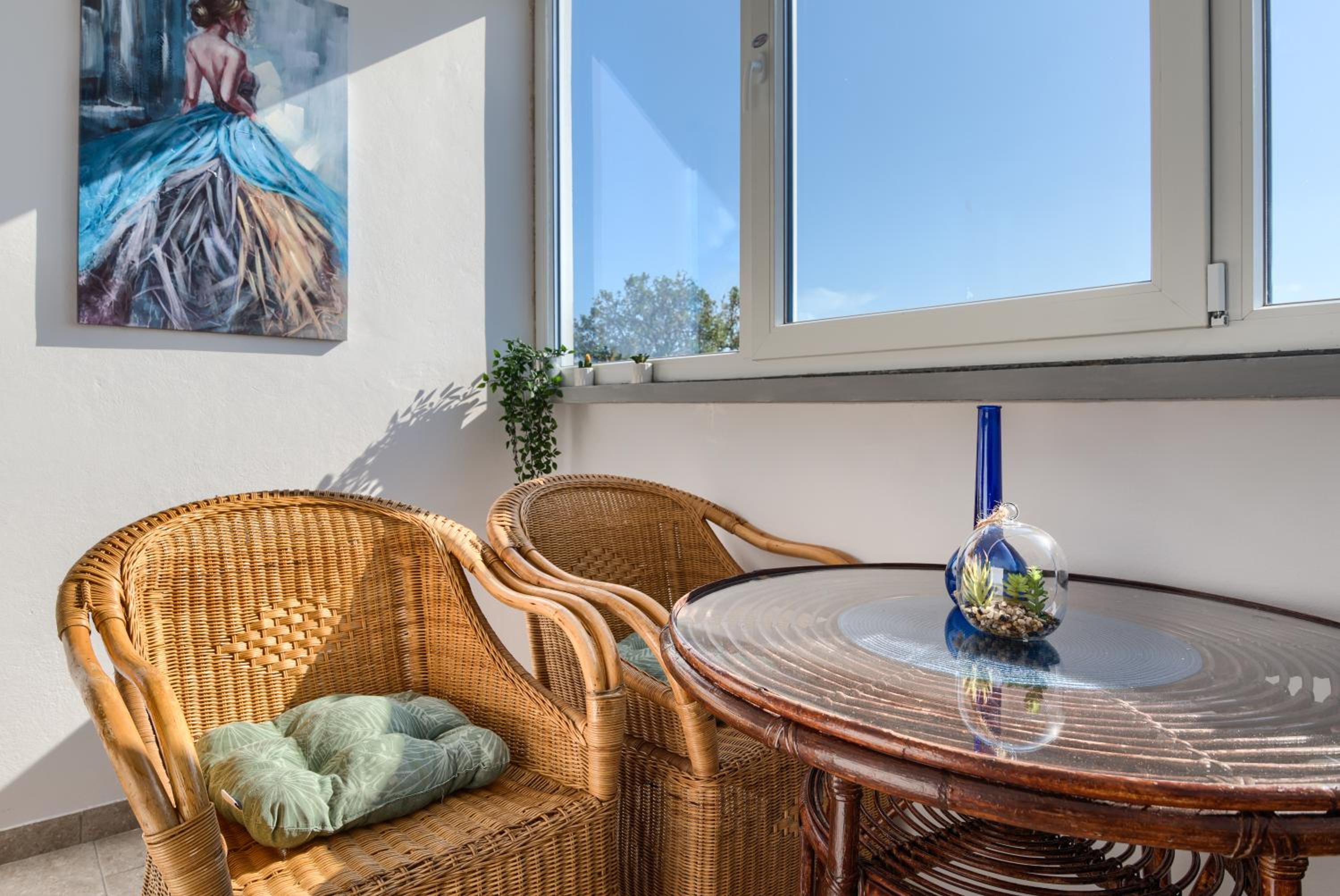 Apartment with Balcony - Photo 11