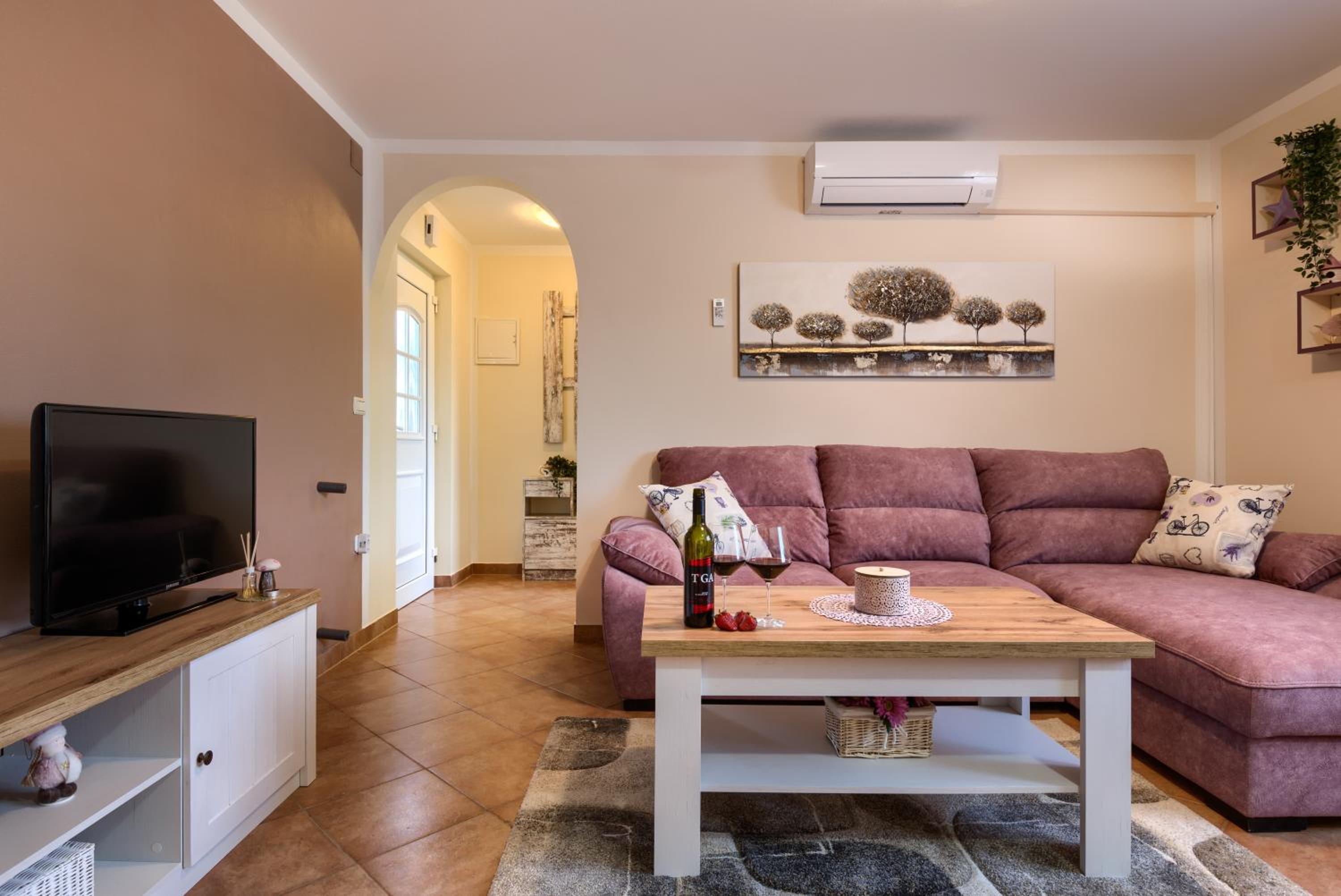 Two-Bedroom Apartment - Photo 31