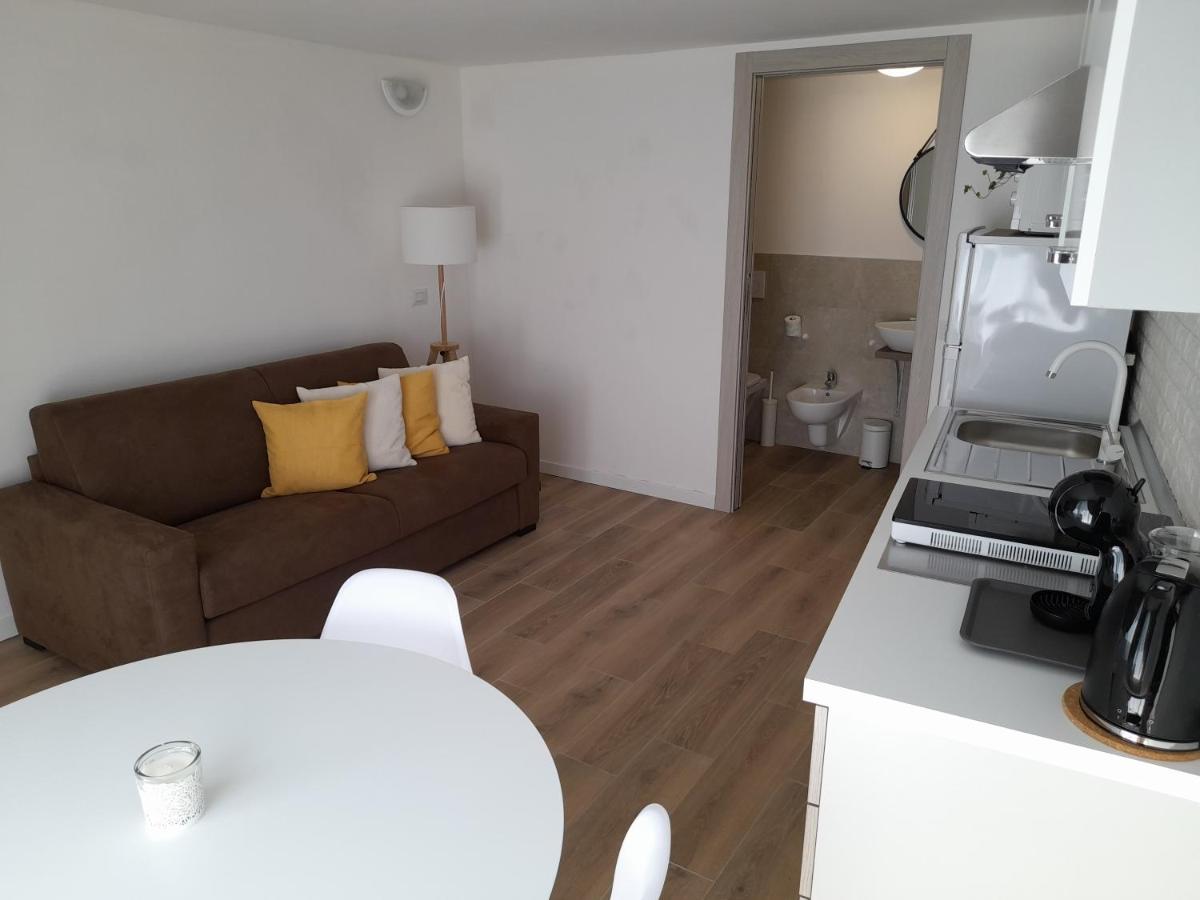 Apartment with Terrace photo 2