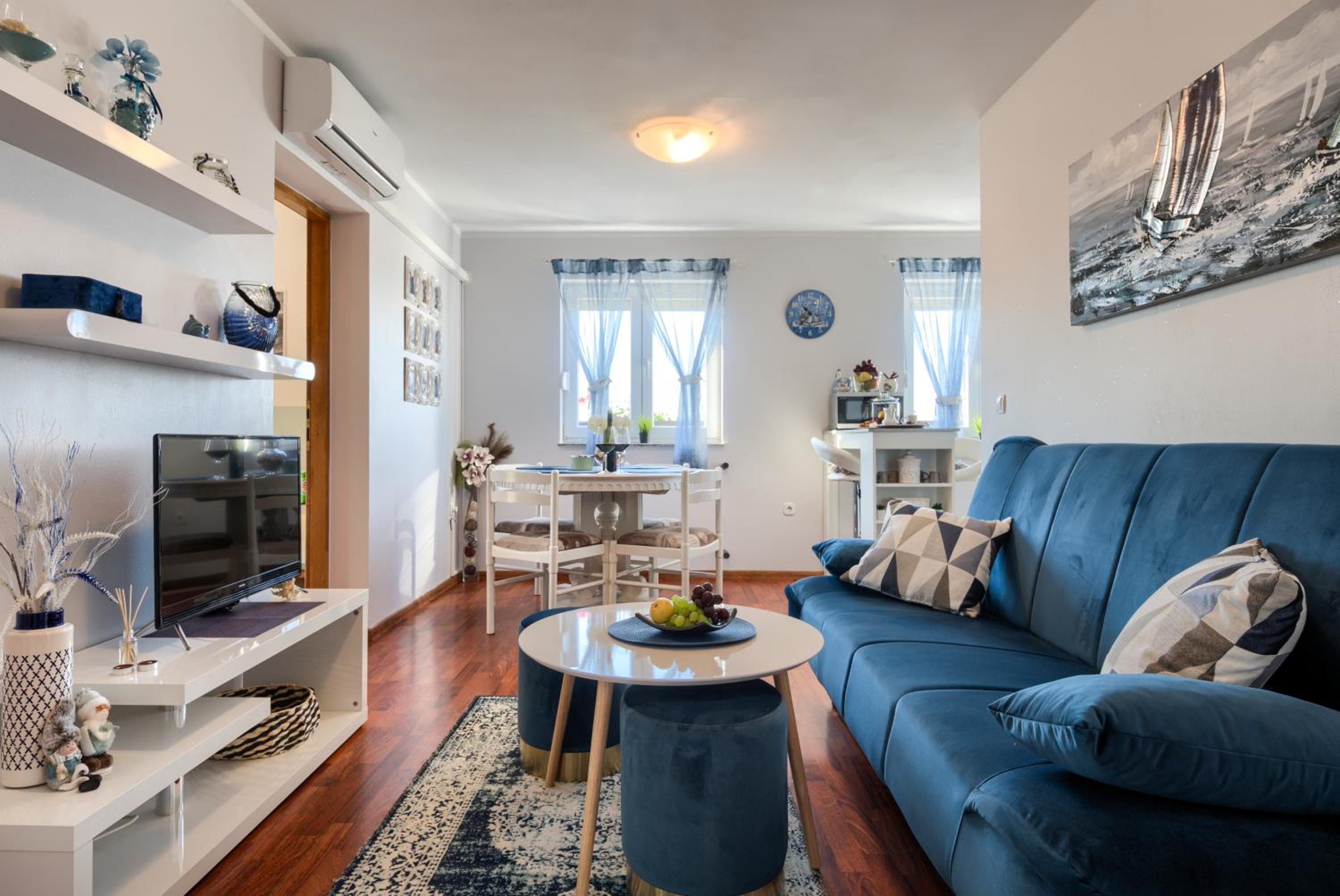 Apartment with Balcony - Photo 1