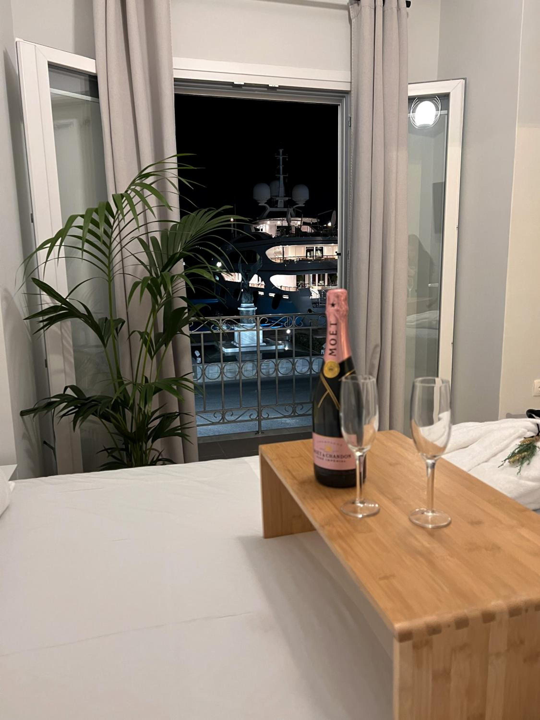 Deluxe Apartment - Photo 15