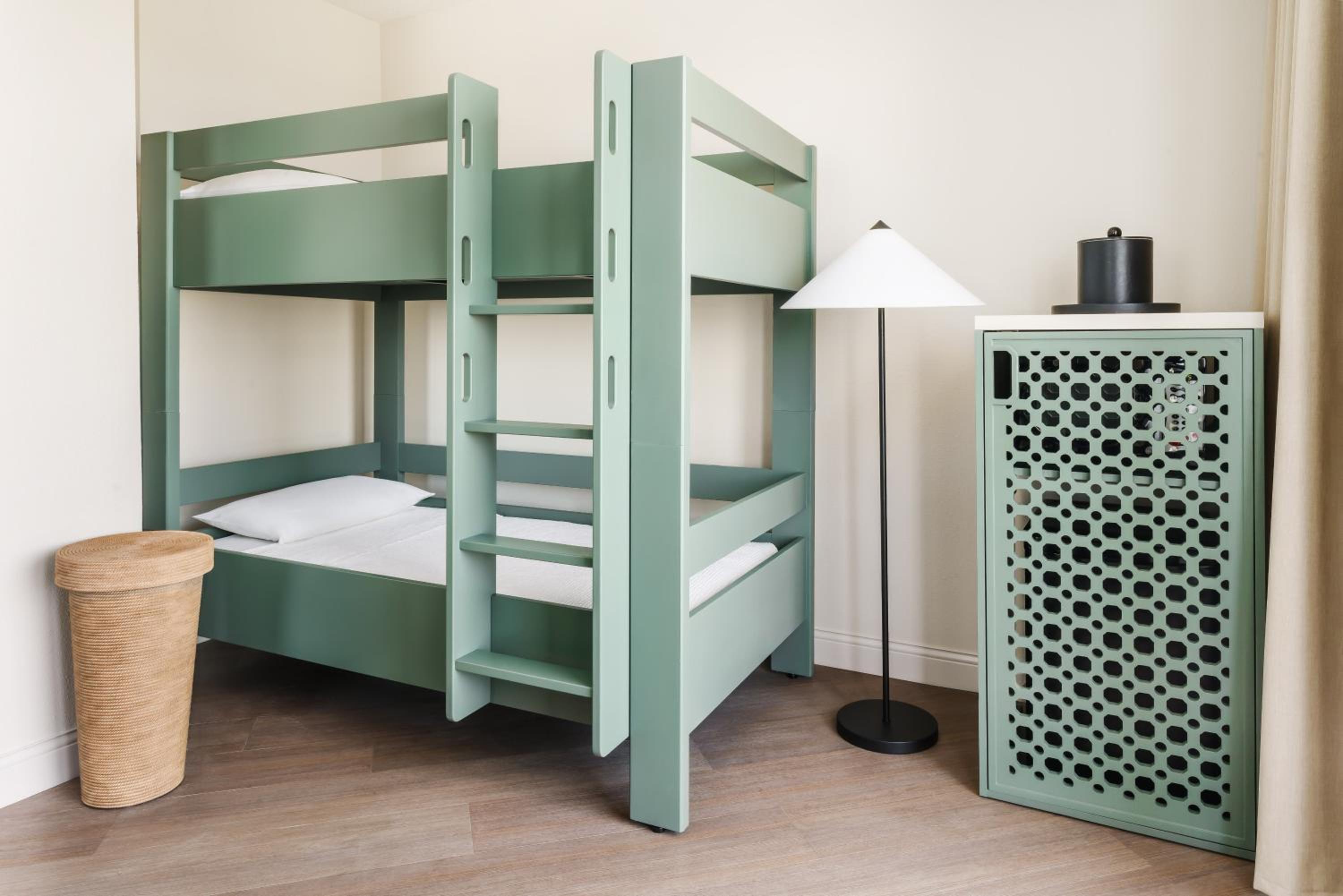 King Room with Bunk Bed - Sunset View - Photo 3