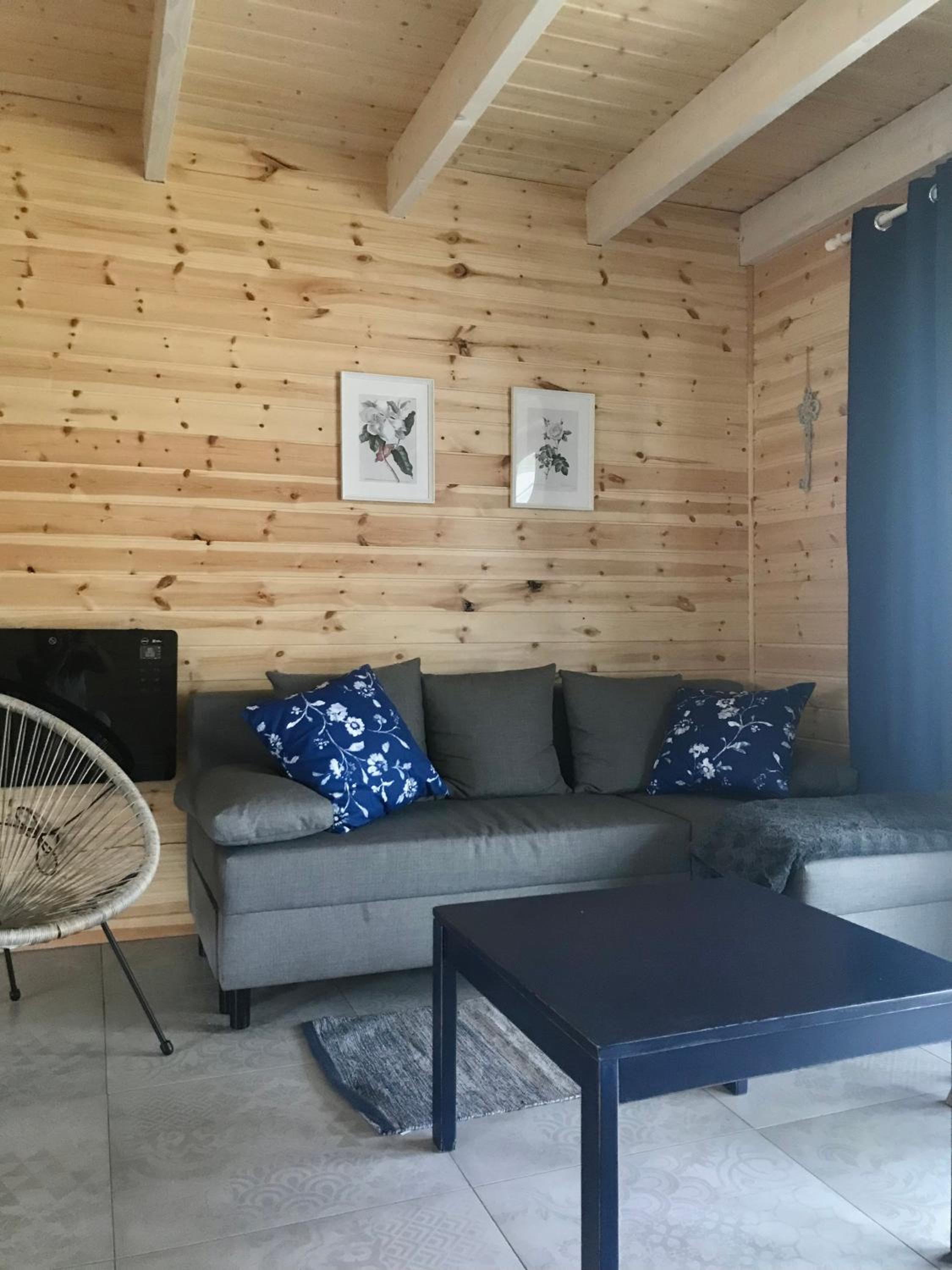 Two-Bedroom House photo 2