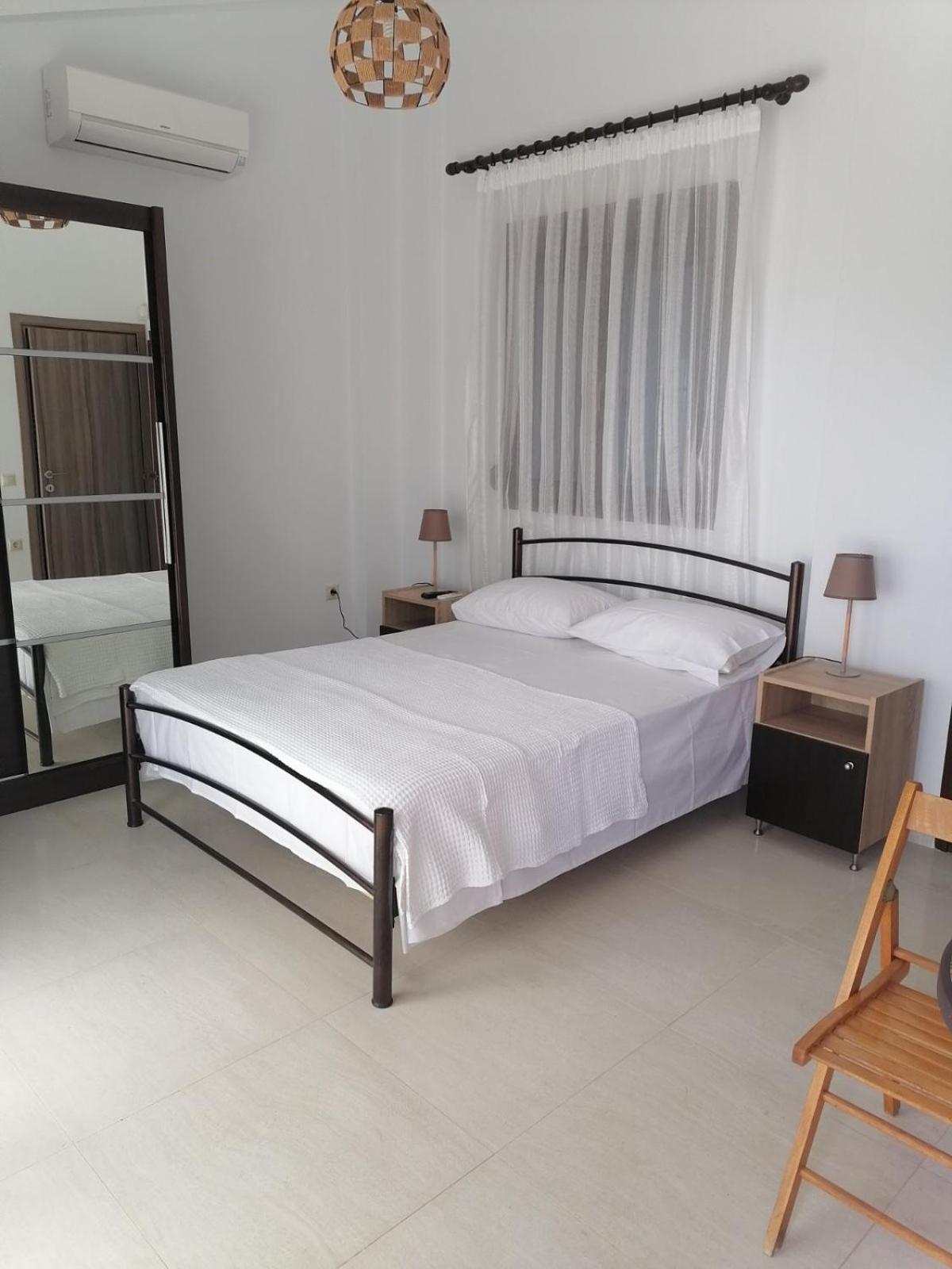 One-Bedroom Apartment with Balcony photo 1