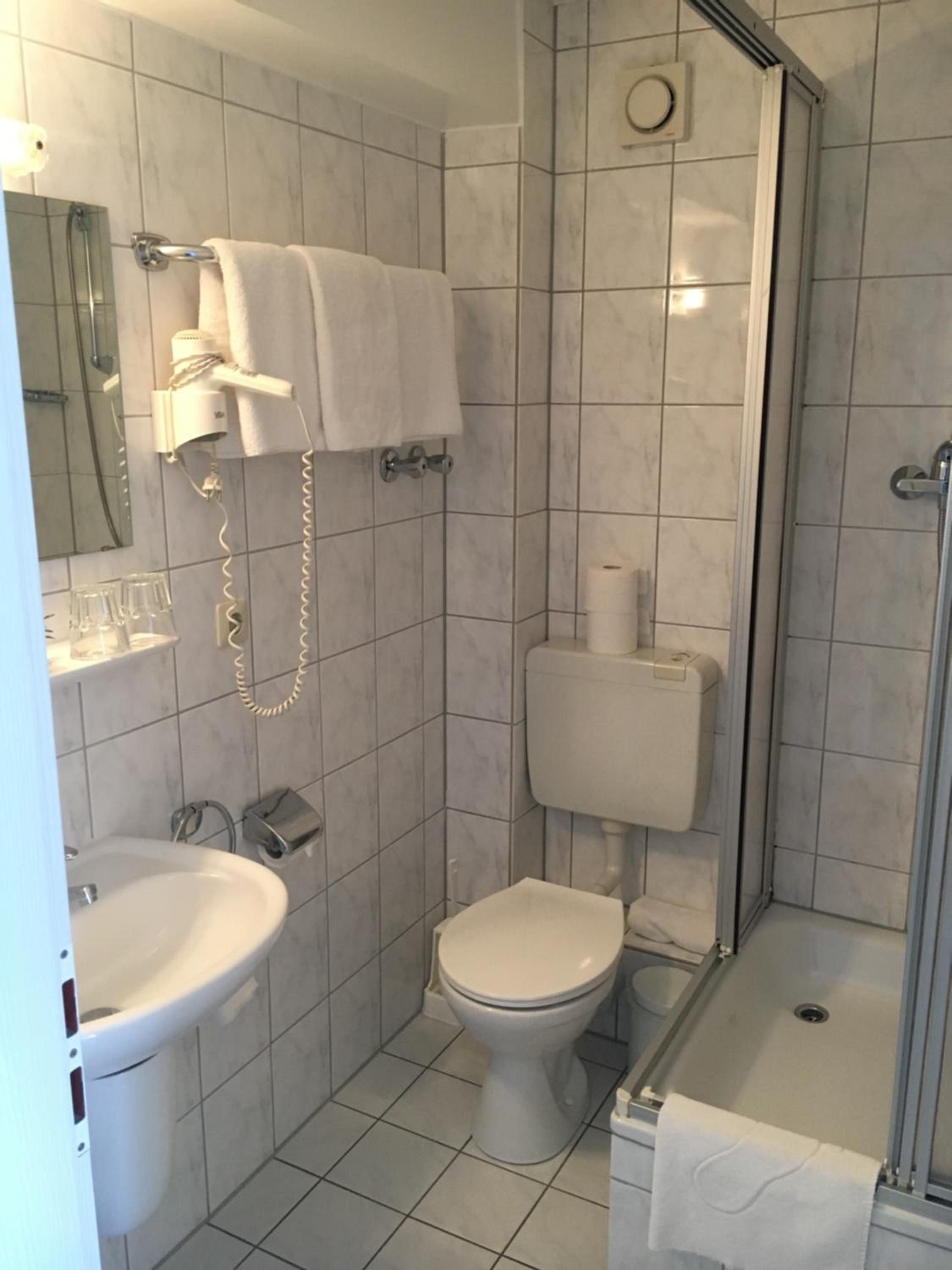 Double Room - Photo 11