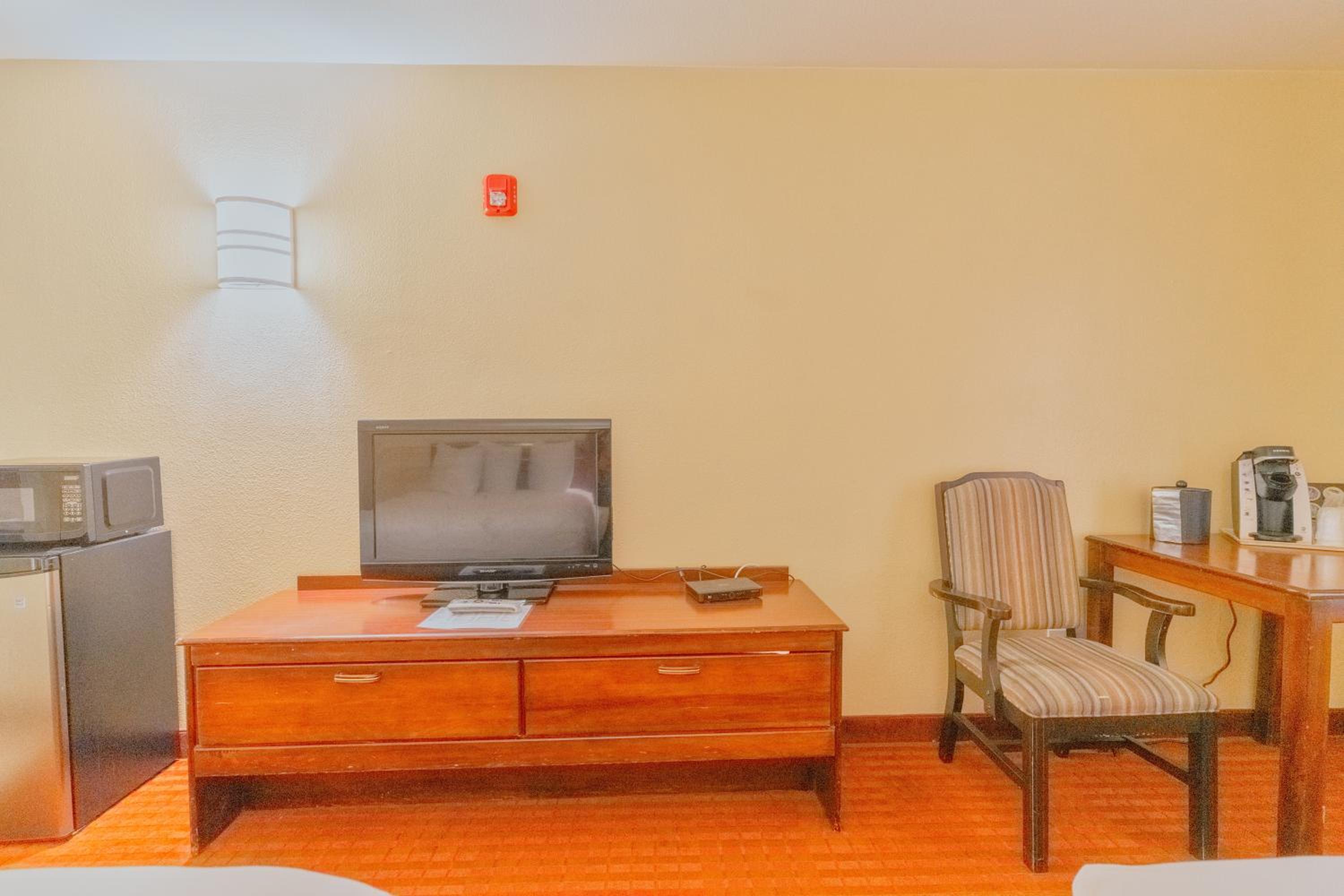 Double Room - Disability Access photo 2