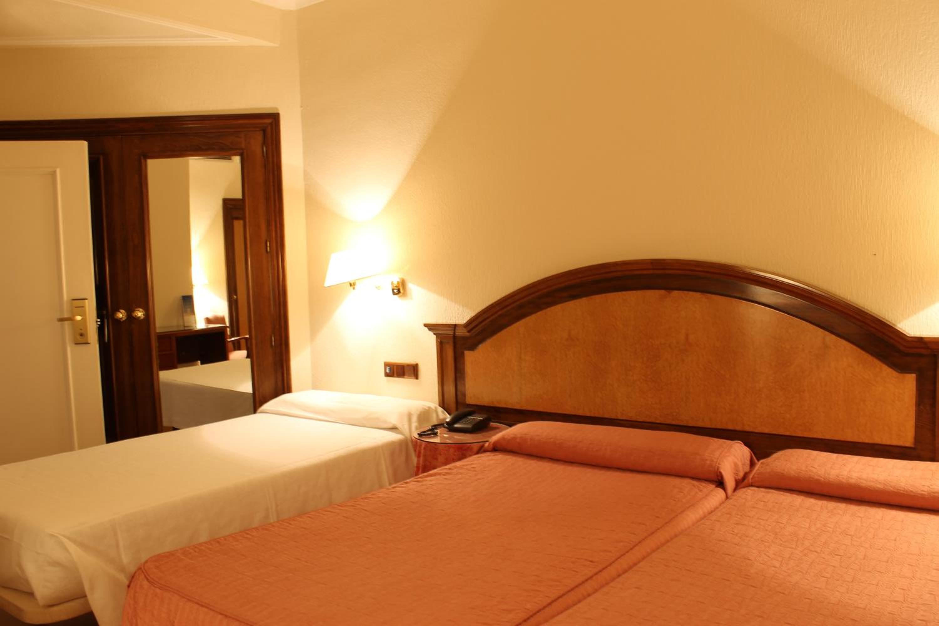 Habitación Doble con Cama Supletoria