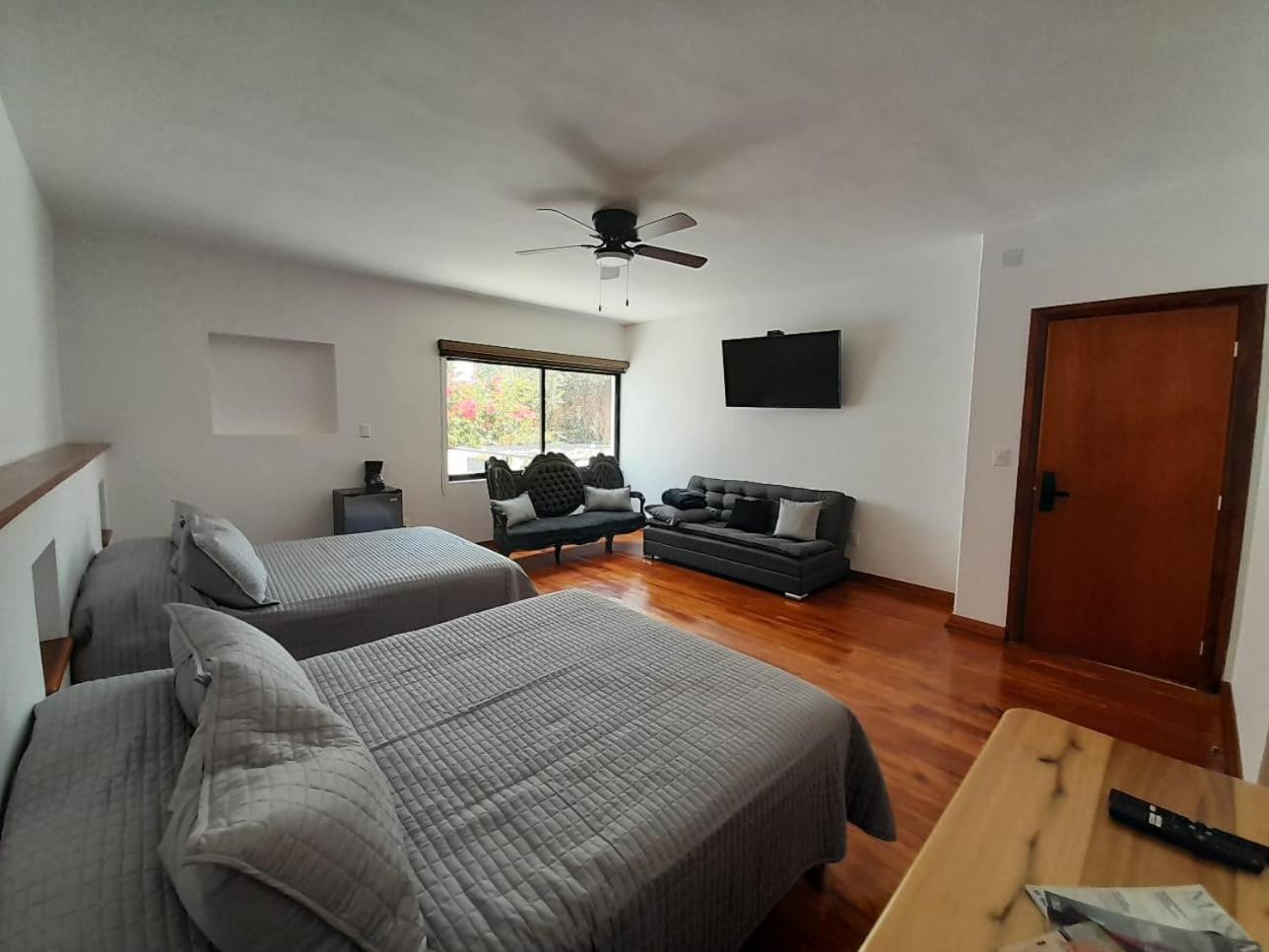 Twin Room with Private Bathroom - Photo 1