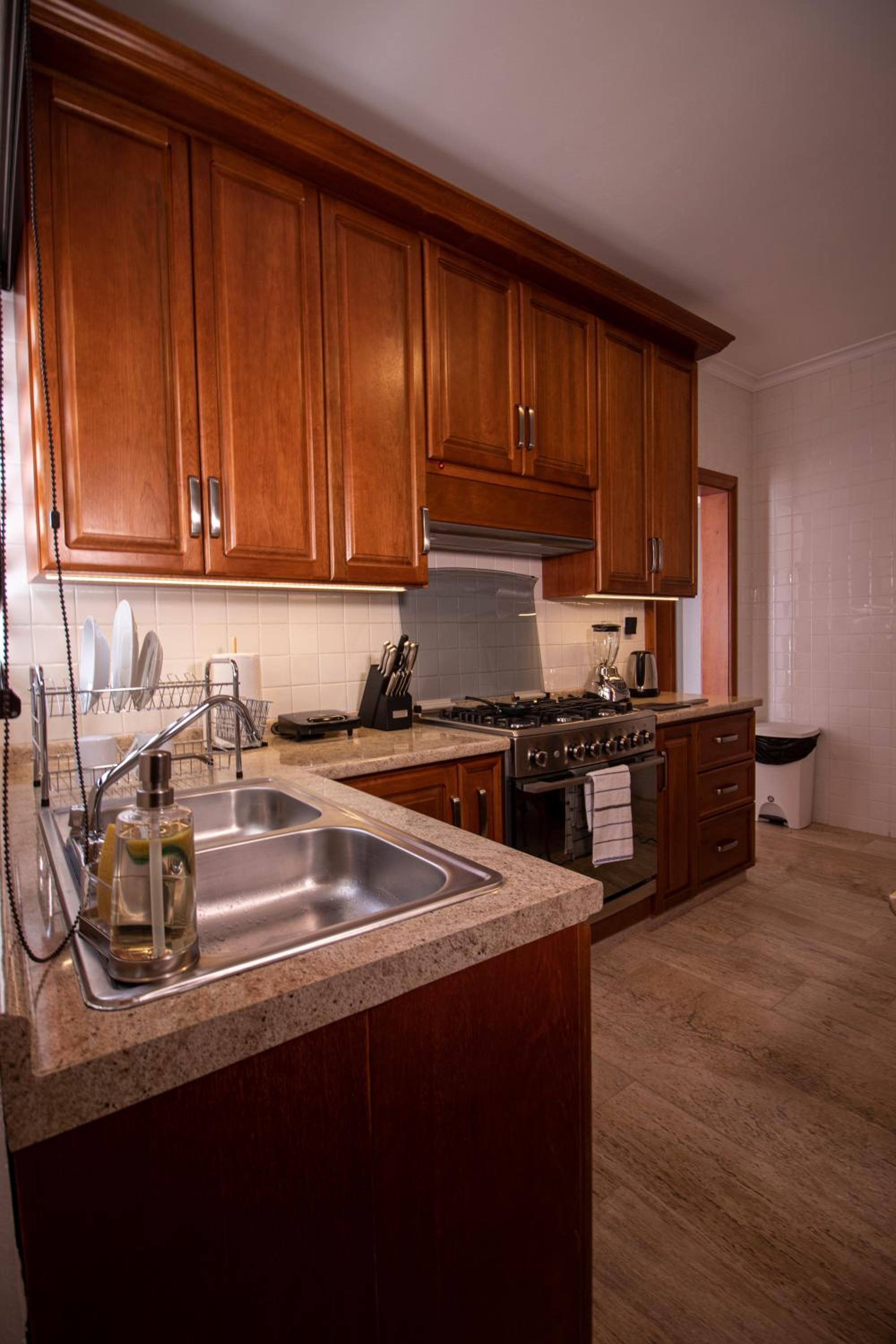 Twin Room - Photo 16