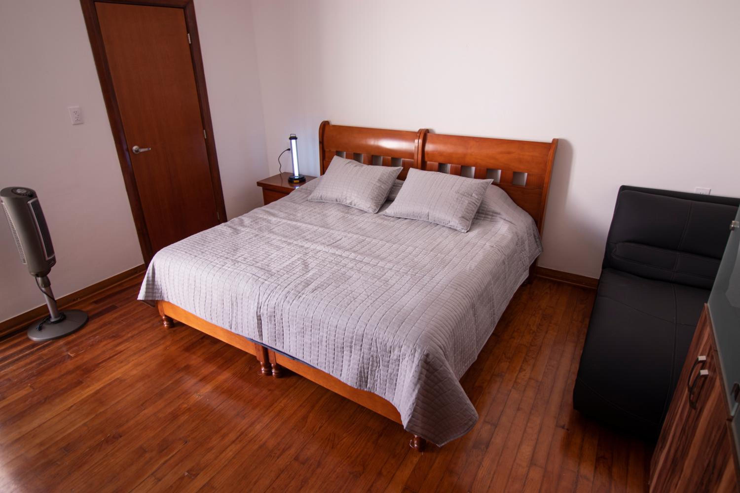 Double Room with Balcony - Photo 22