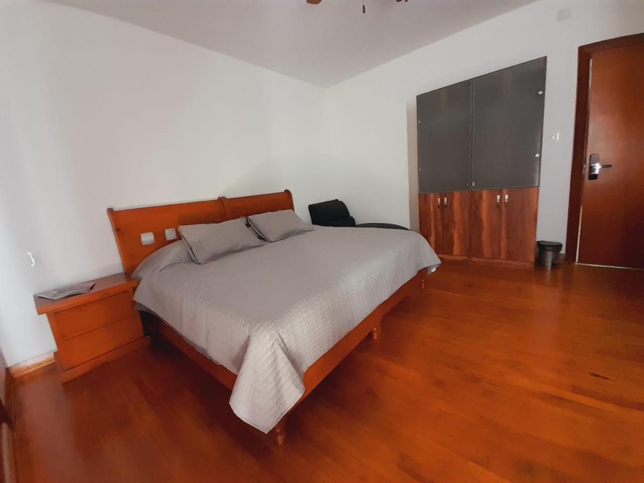 Double Room with Balcony - Photo 21