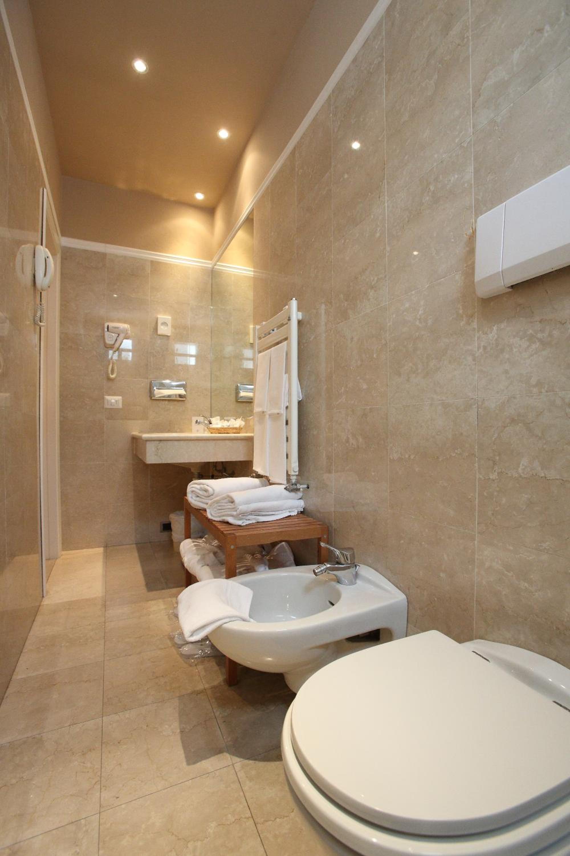 Junior Suite with Garden View photo 2