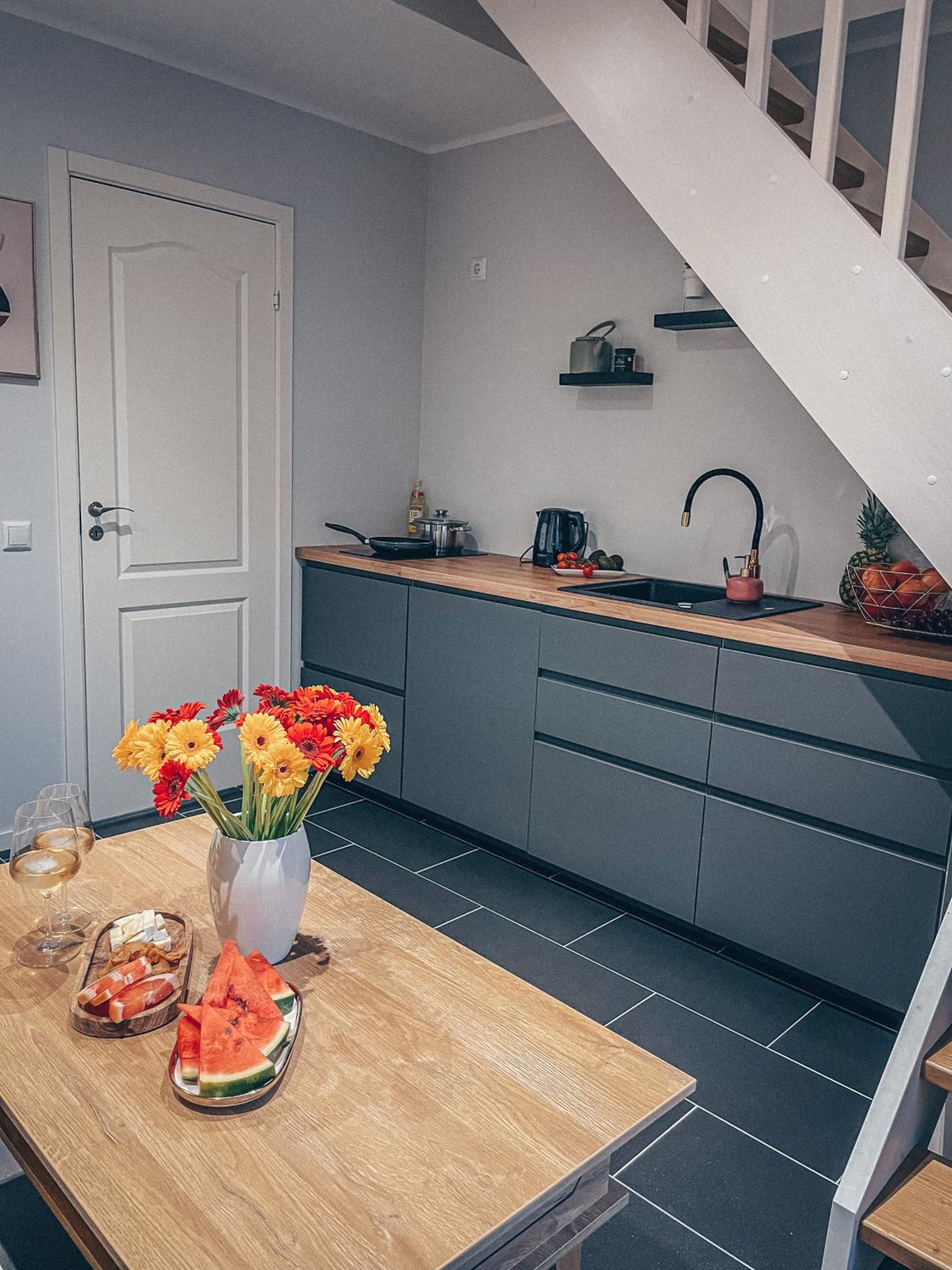 One-Bedroom Apartment - Photo 17