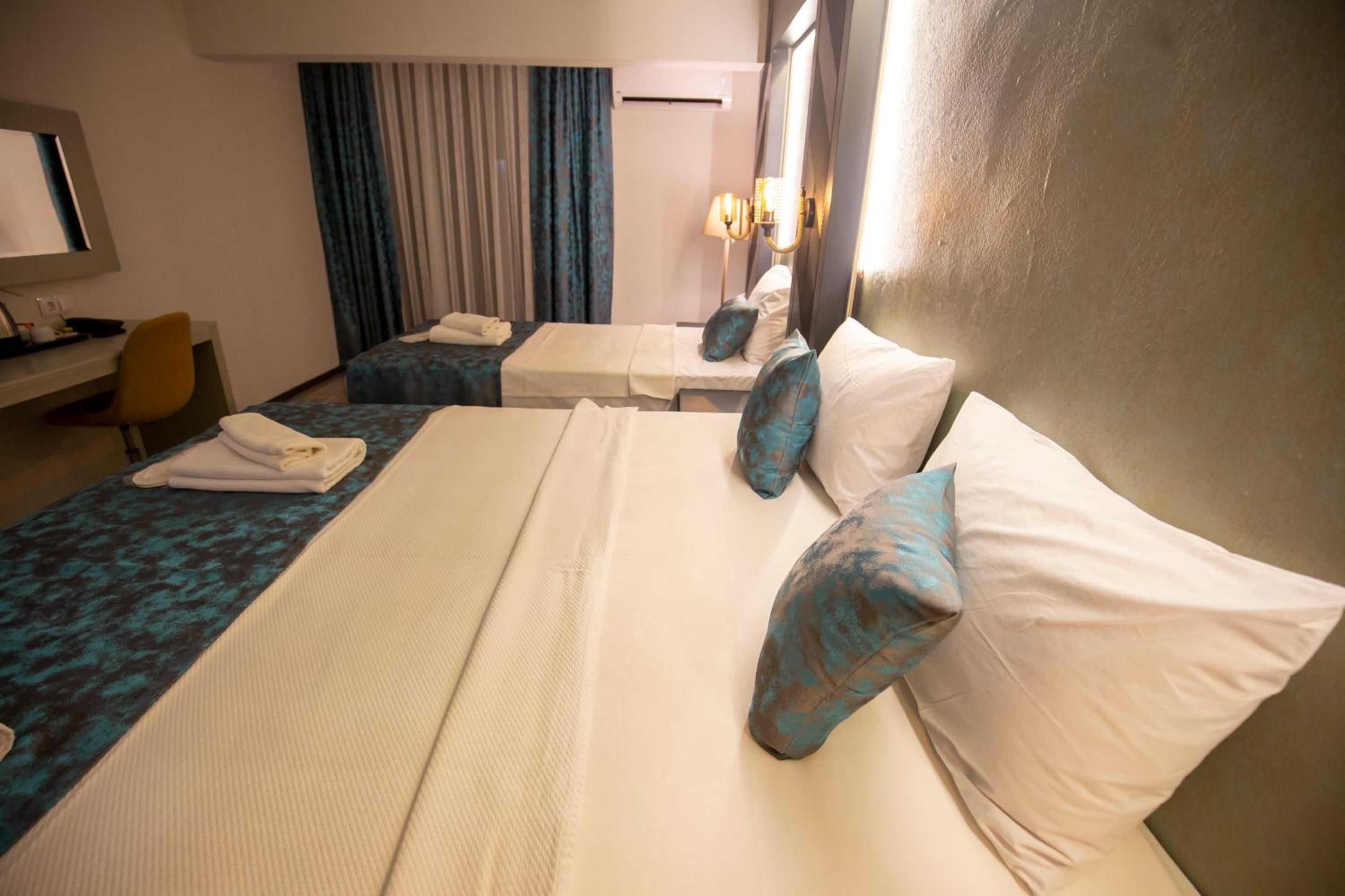 Standard Triple Room - Photo 1