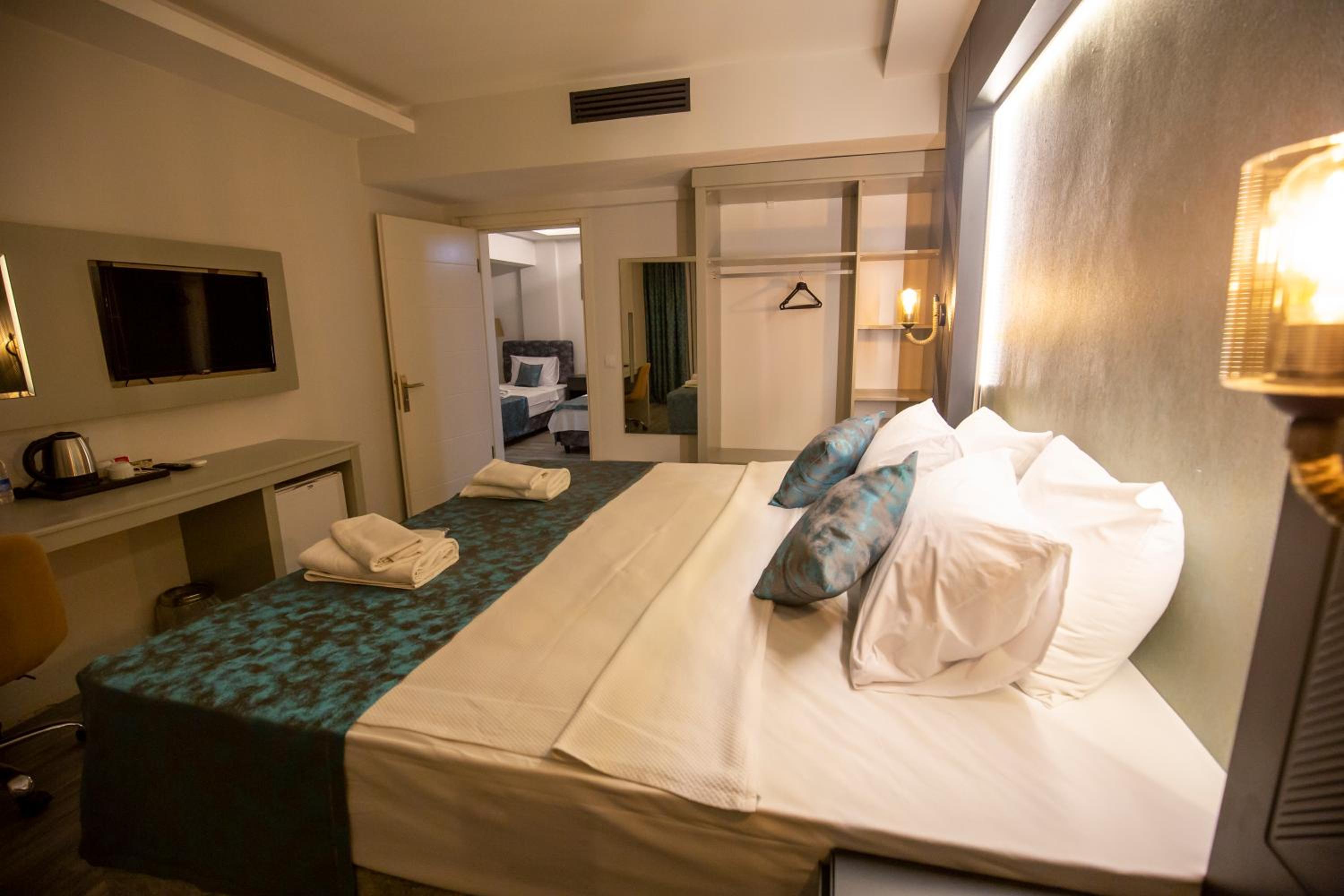 Family Suite - Photo 6