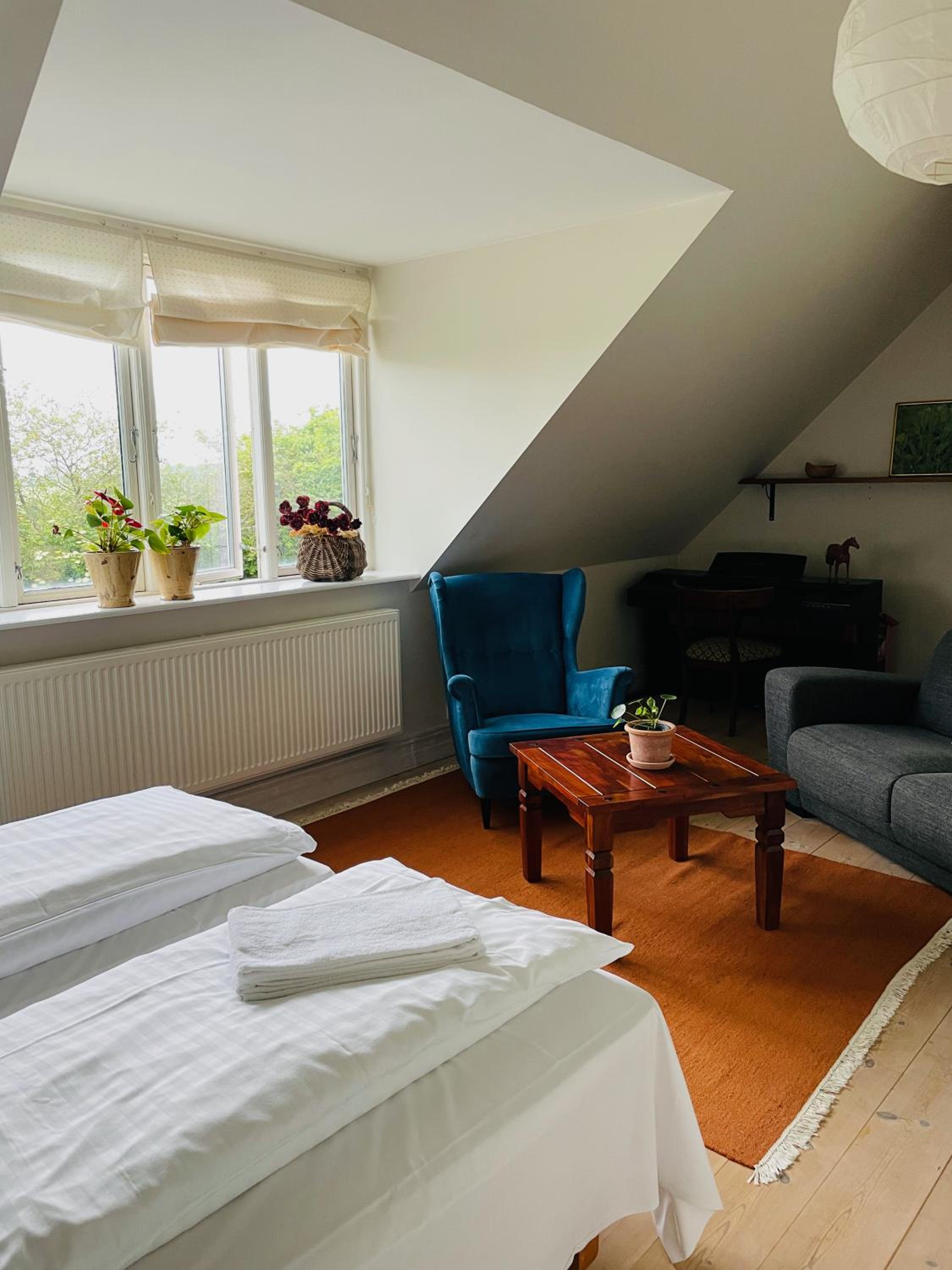 Double Room with Shared Bathroom photo 1