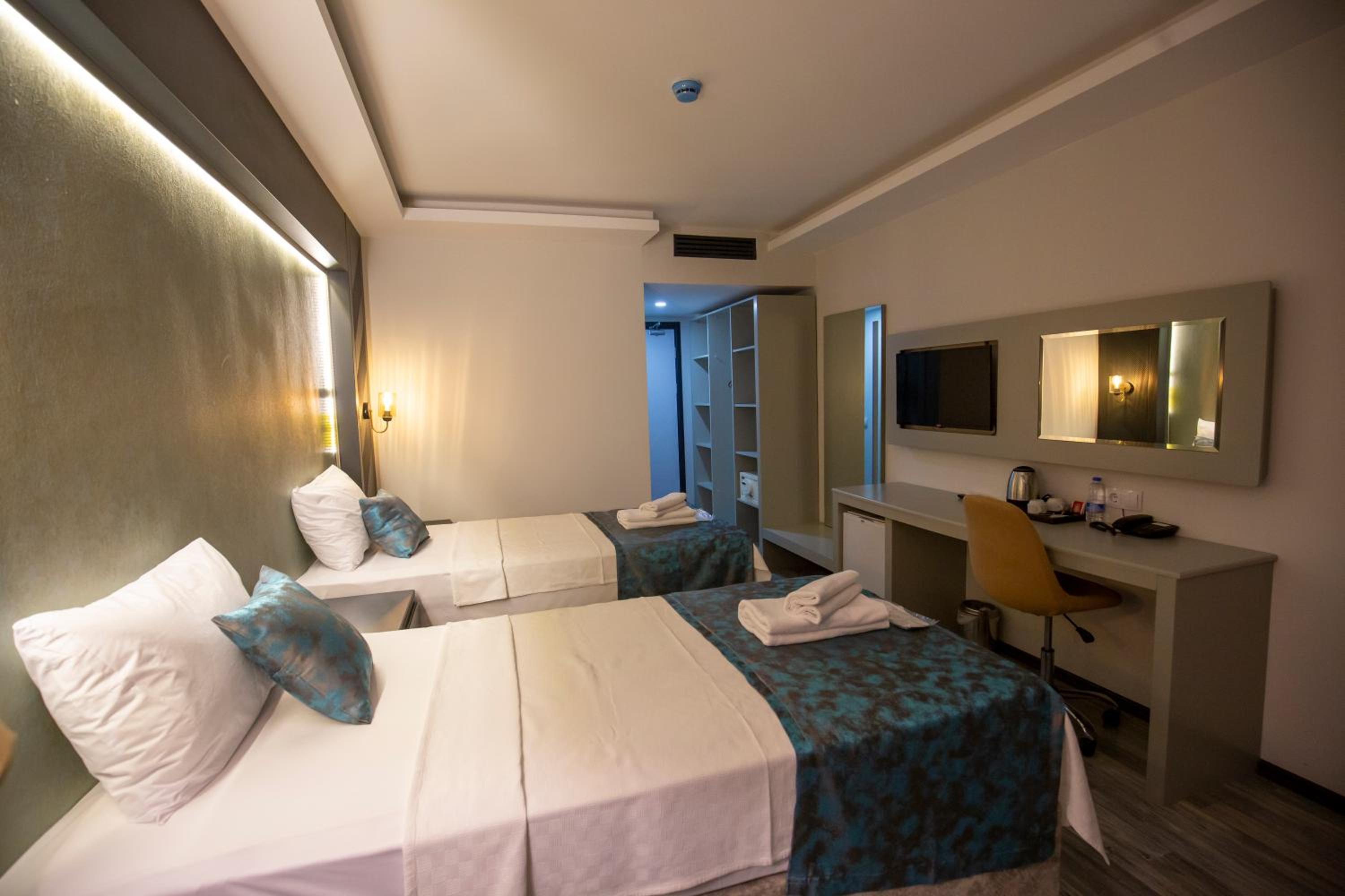 Deluxe Twin Room - Photo 1