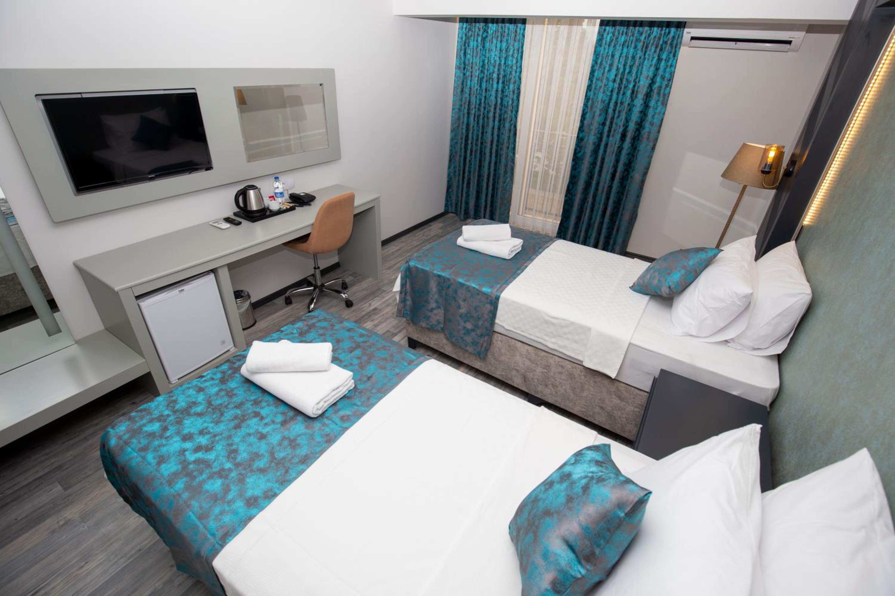 Standard Triple Room - Photo 2