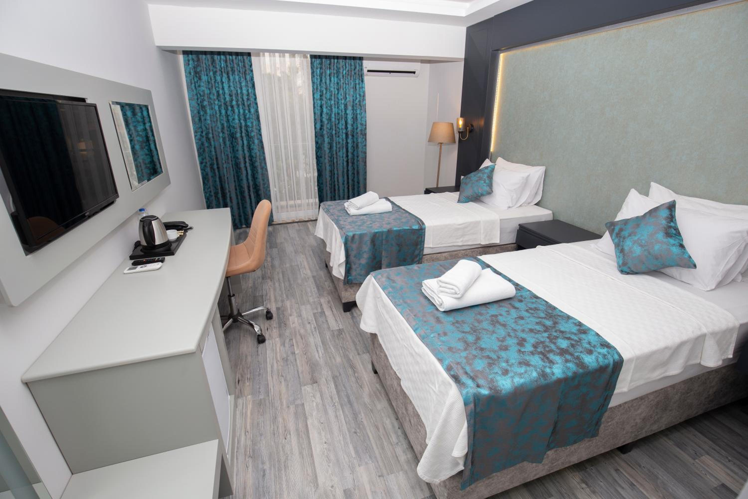 Deluxe Twin Room - Photo 5