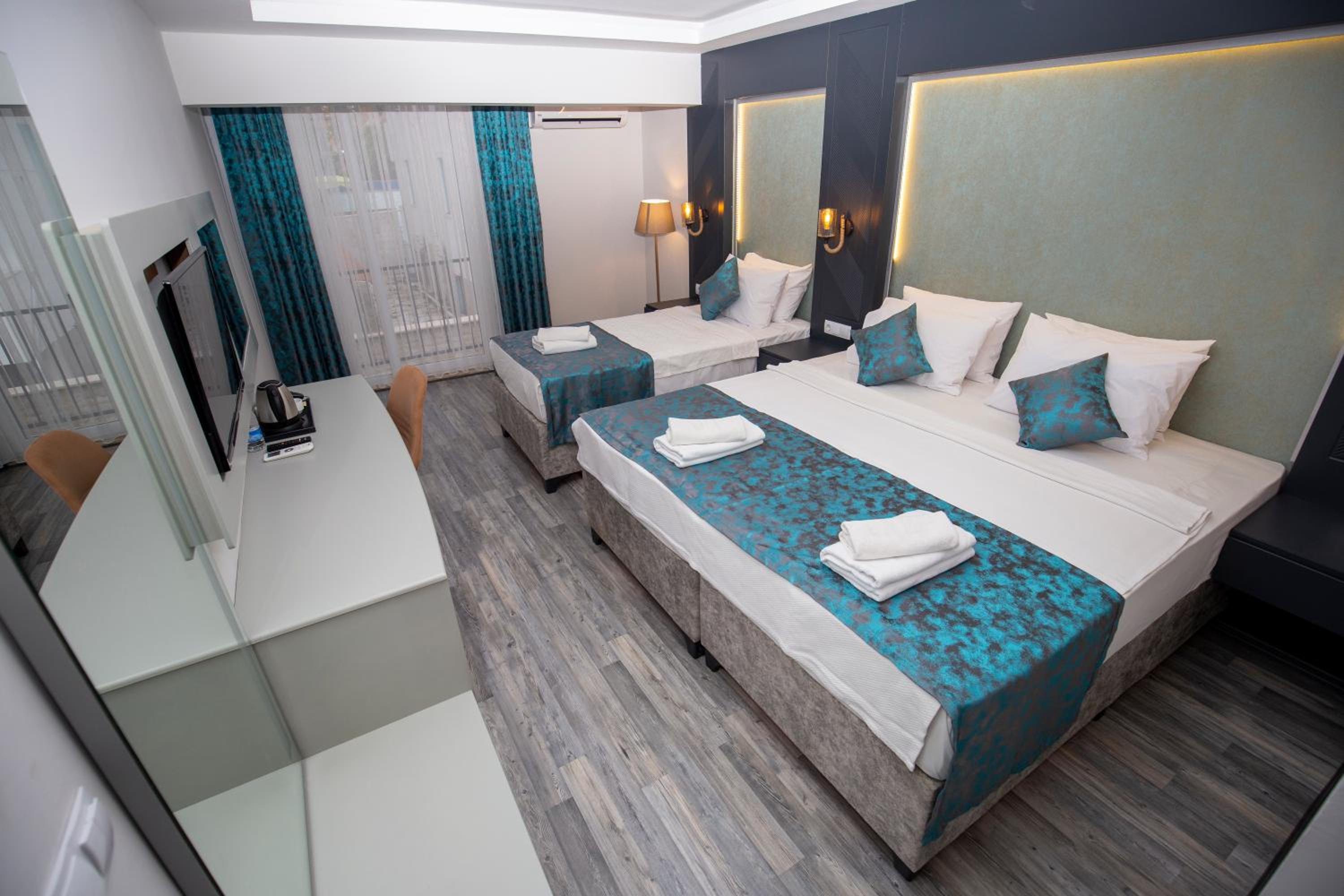 Standard Triple Room - Photo 5