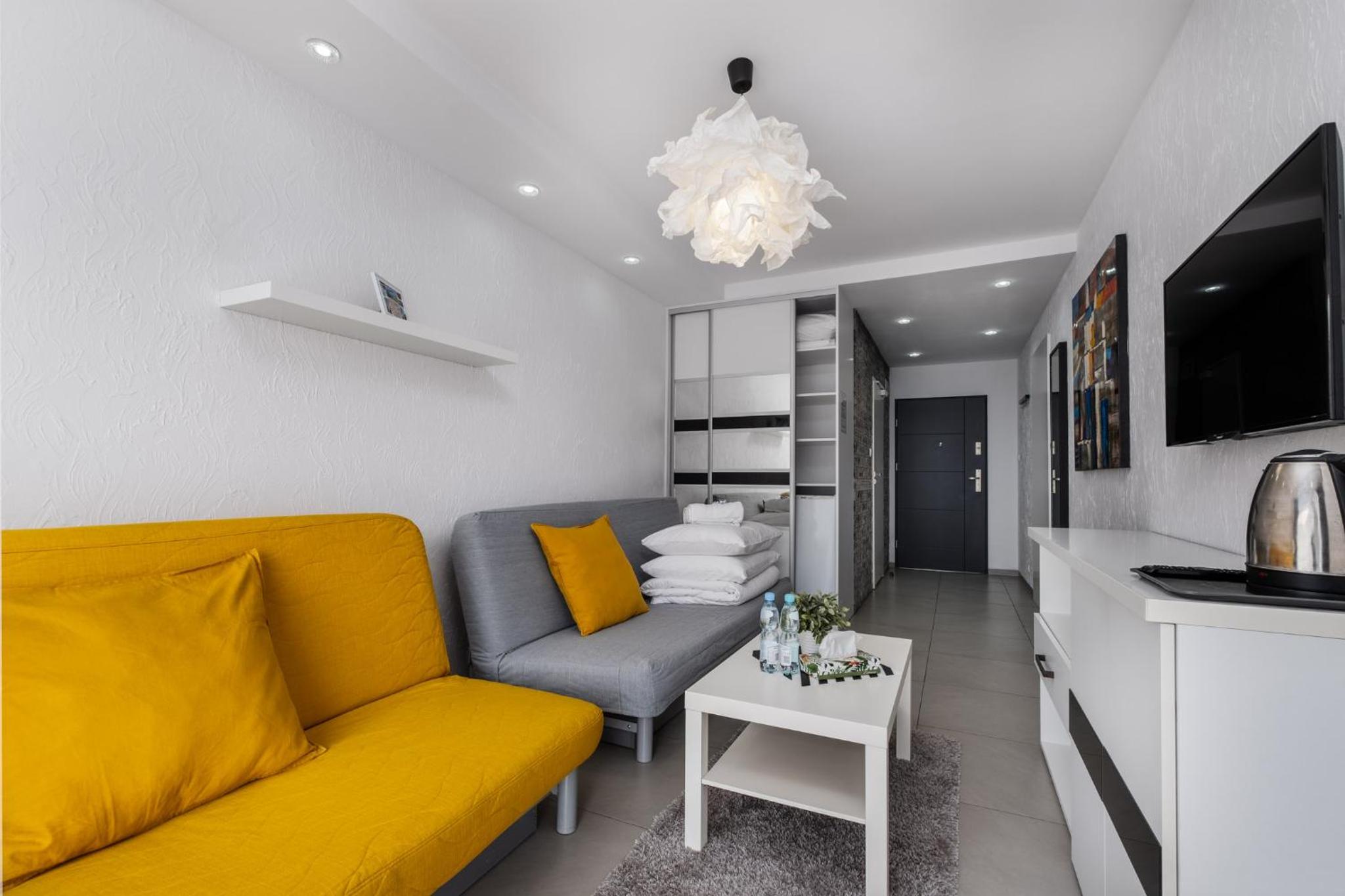 Quadruple Room with Balcony - Photo 1