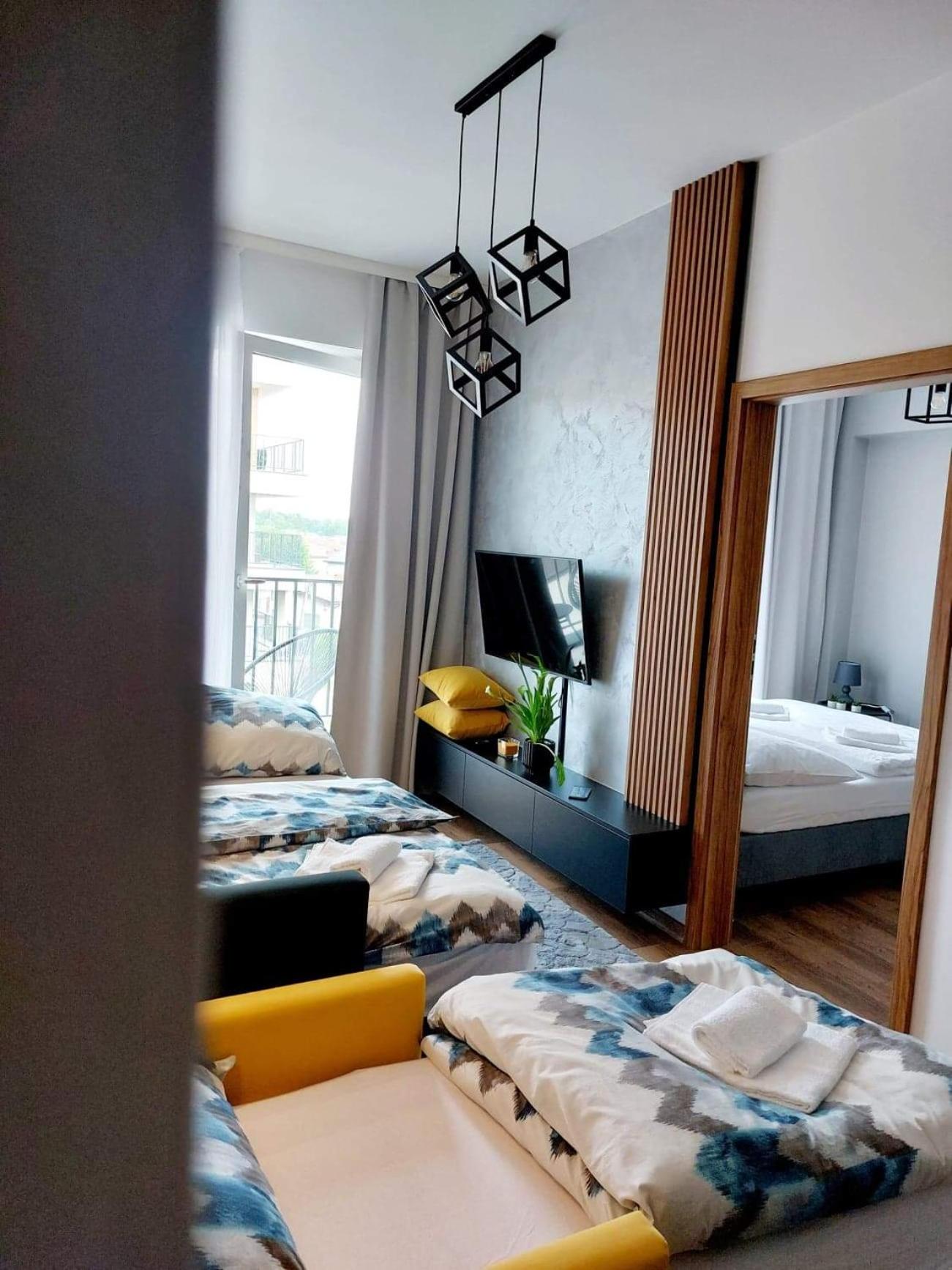 One-Bedroom Apartment - Photo 11
