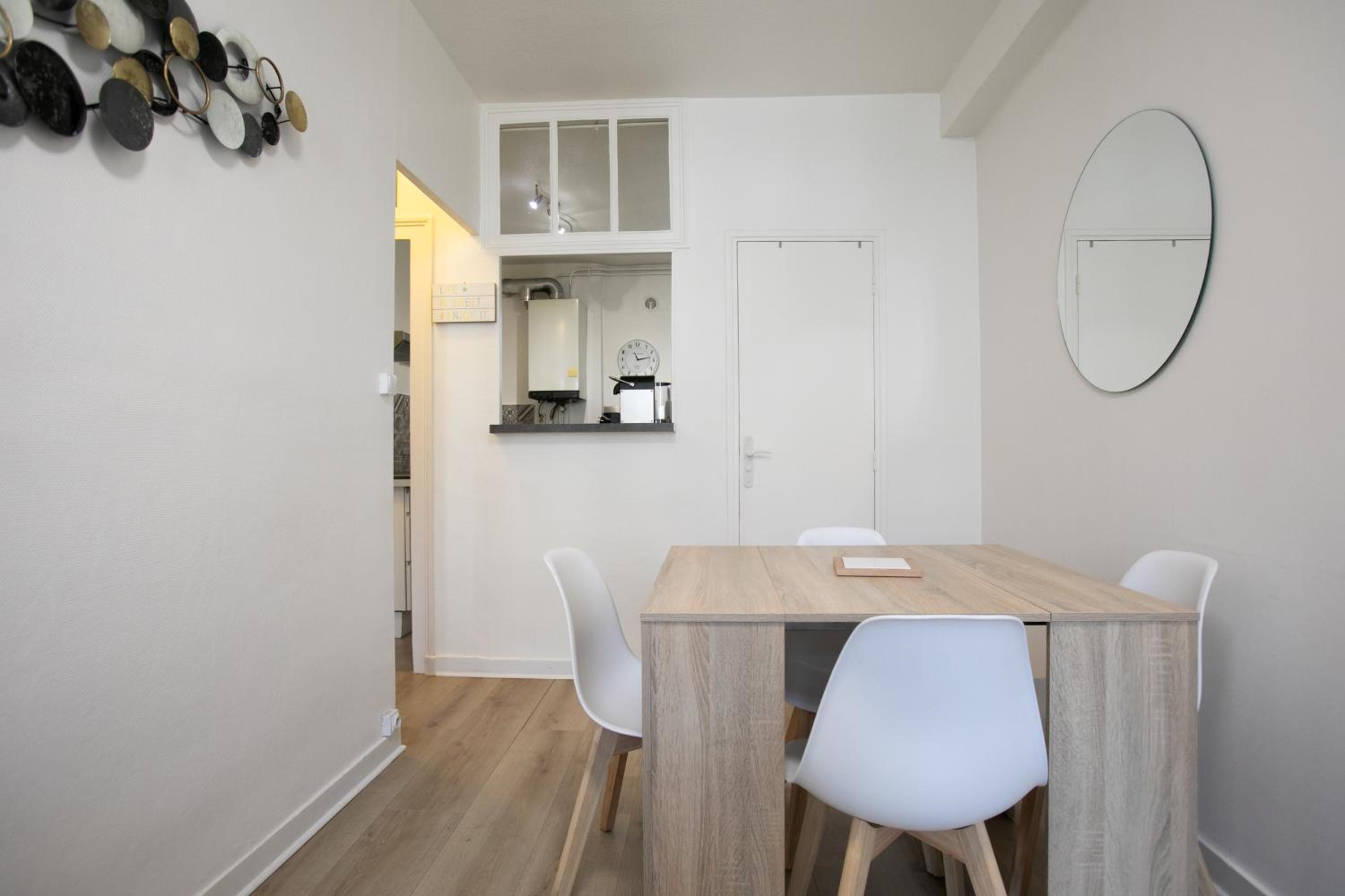 One-Bedroom Apartment - Photo 5
