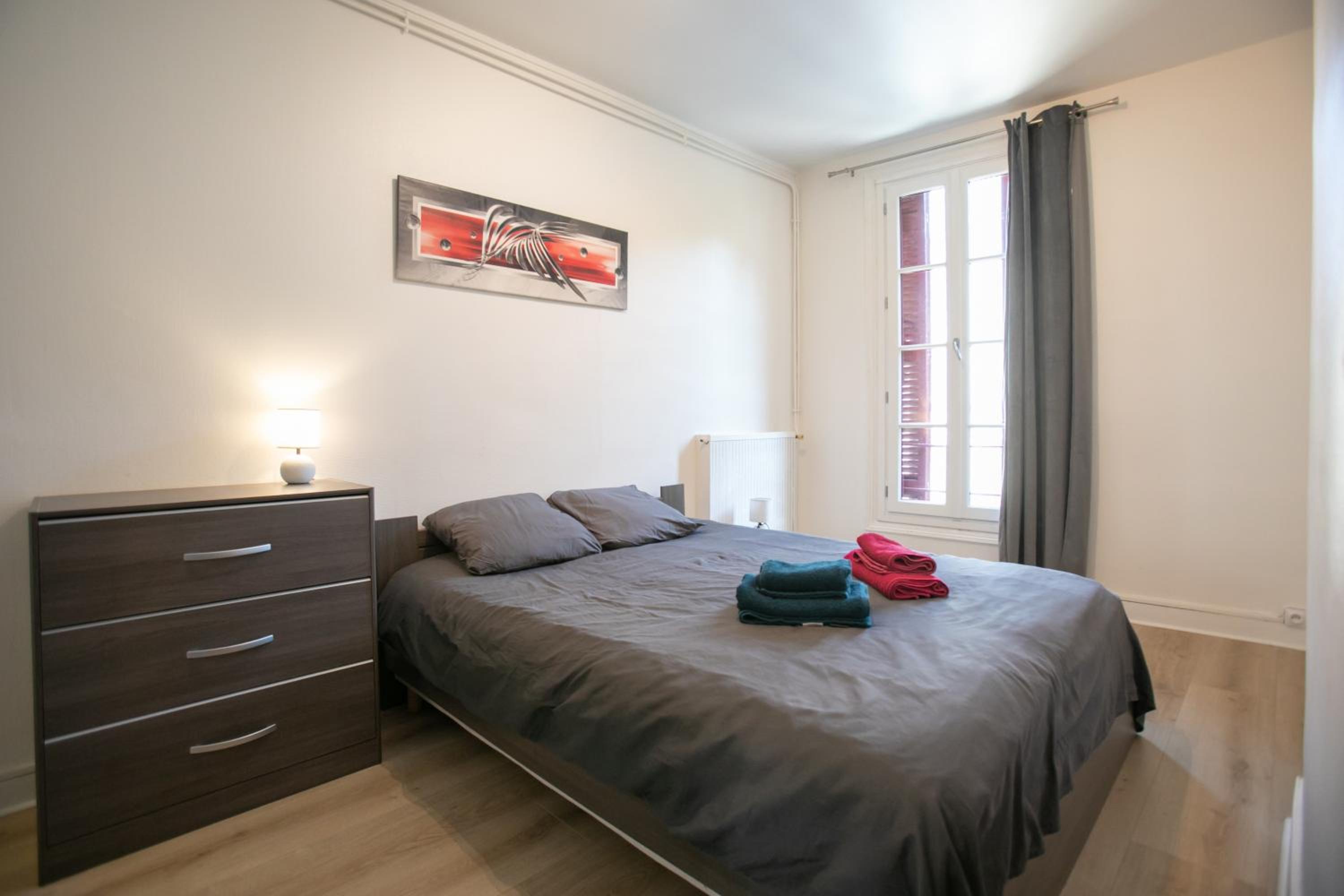 One-Bedroom Apartment - Photo 8