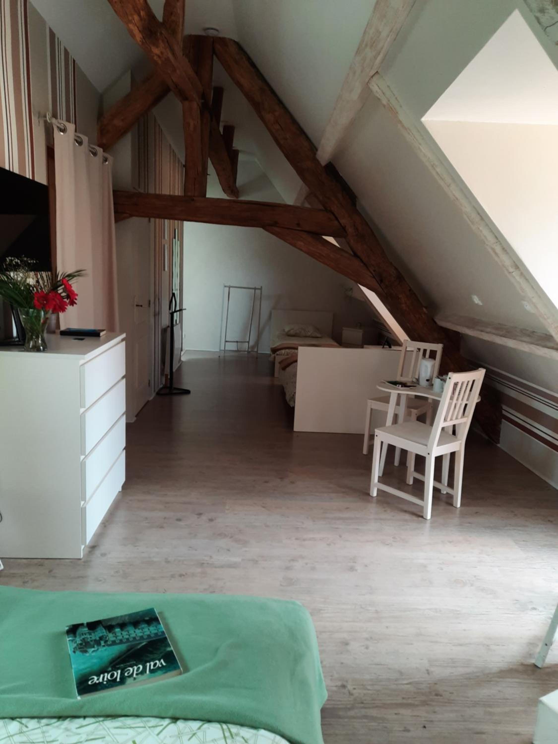 Family Room with Private Bathroom - Photo 3