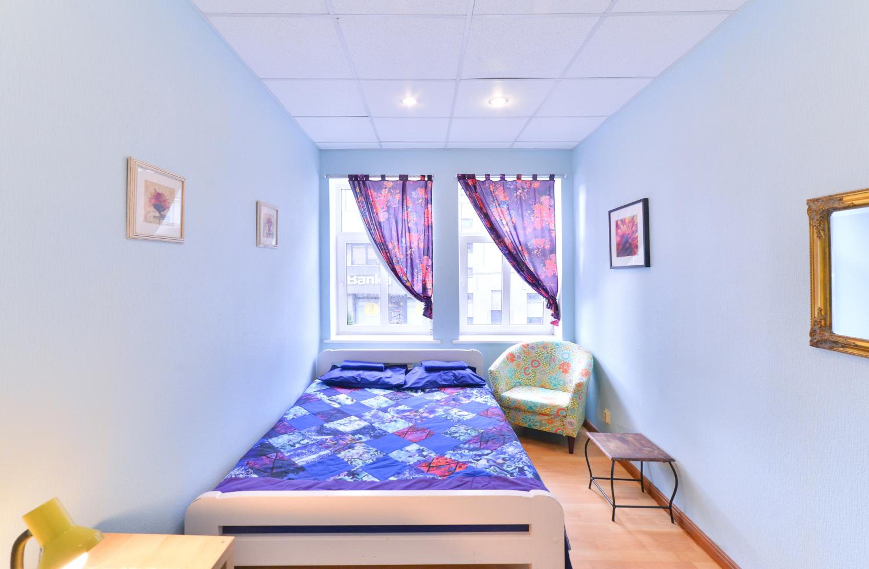Double Room with Shared Bathroom photo 2