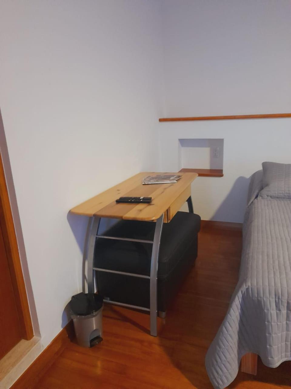 Twin Room with Private Bathroom - Photo 17