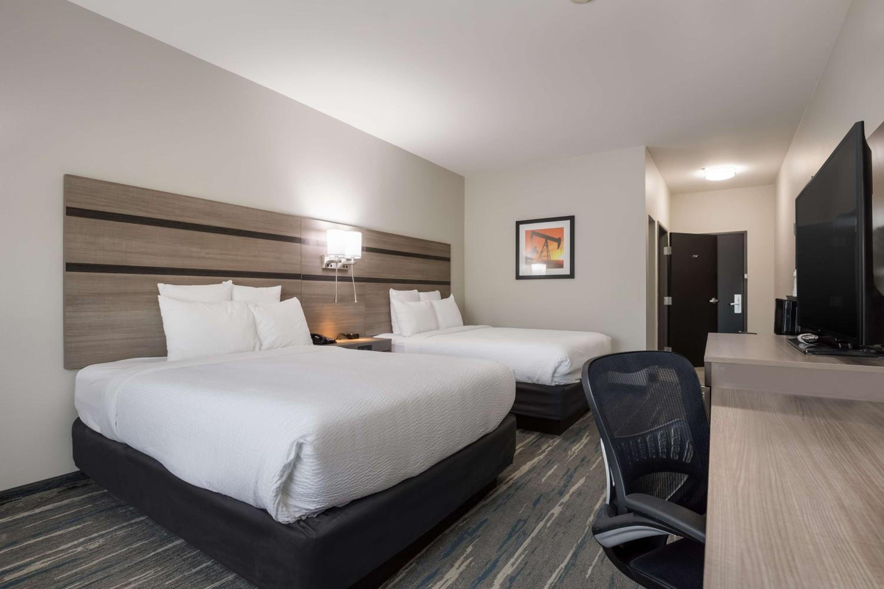 Queen Room with Two Queen Beds - Mobility Access - Photo 2