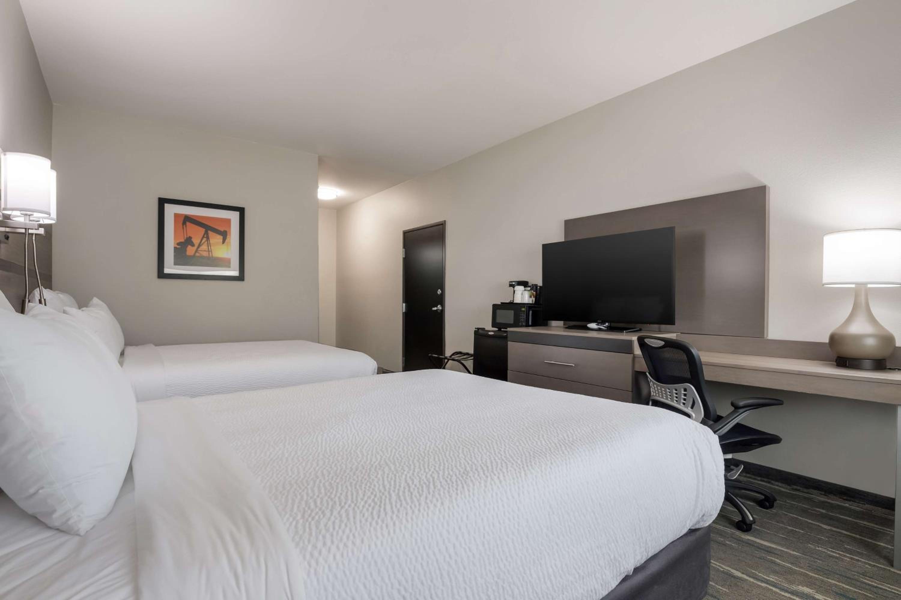 Queen Room with Two Queen Beds - Mobility Access - Photo 1