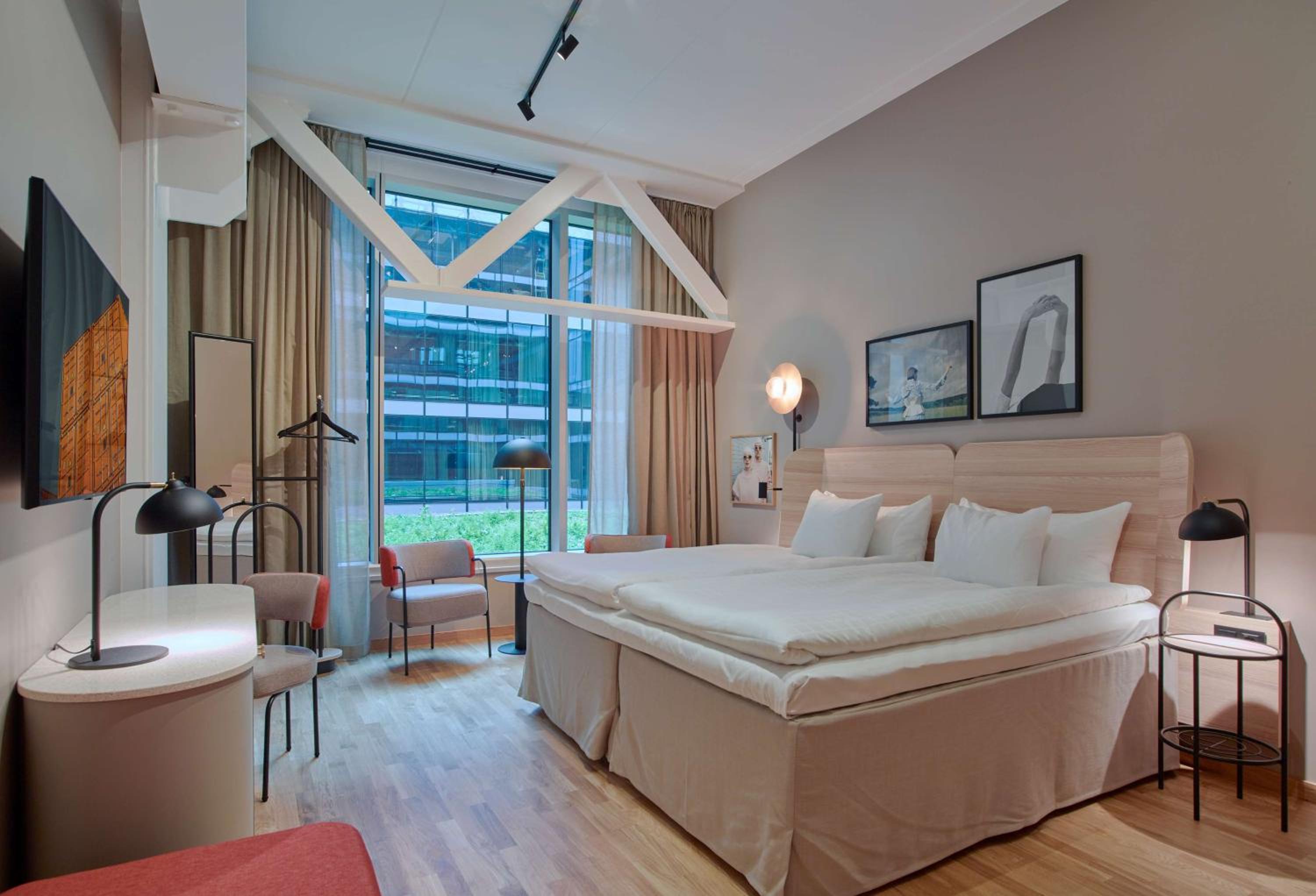Standard Family Room - Photo 2