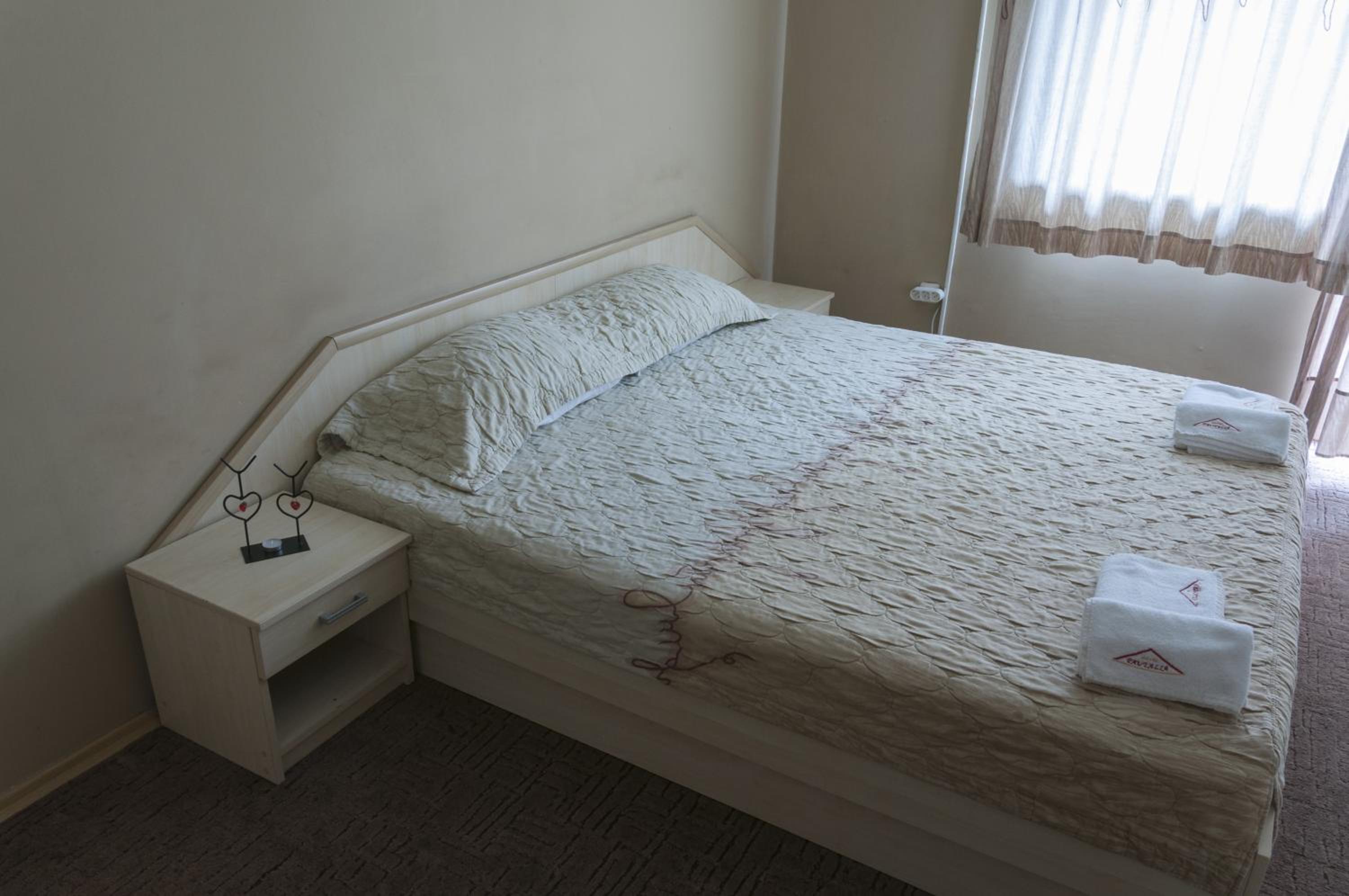 Double Room - Photo 15