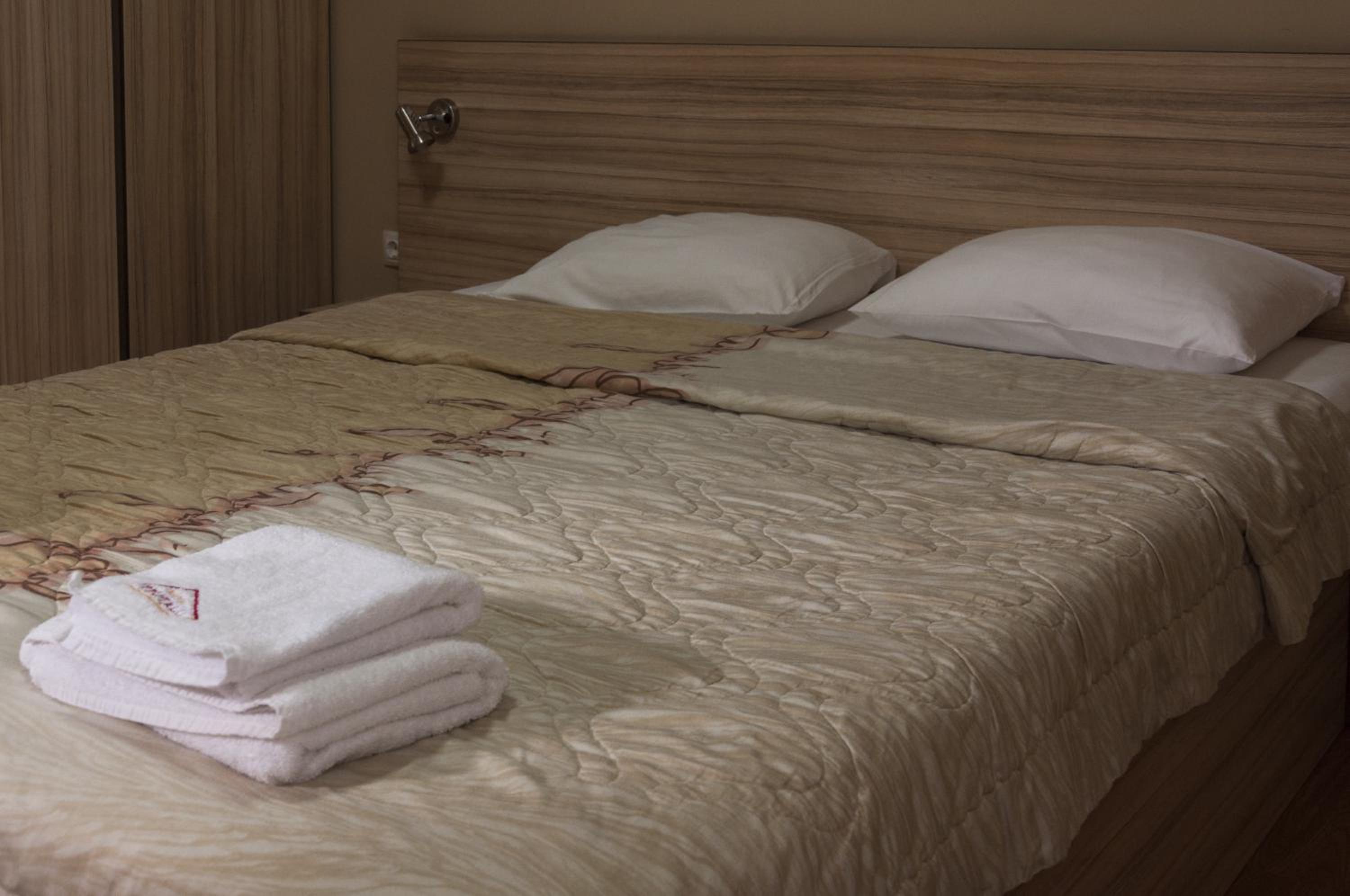 Double Room - Photo 13
