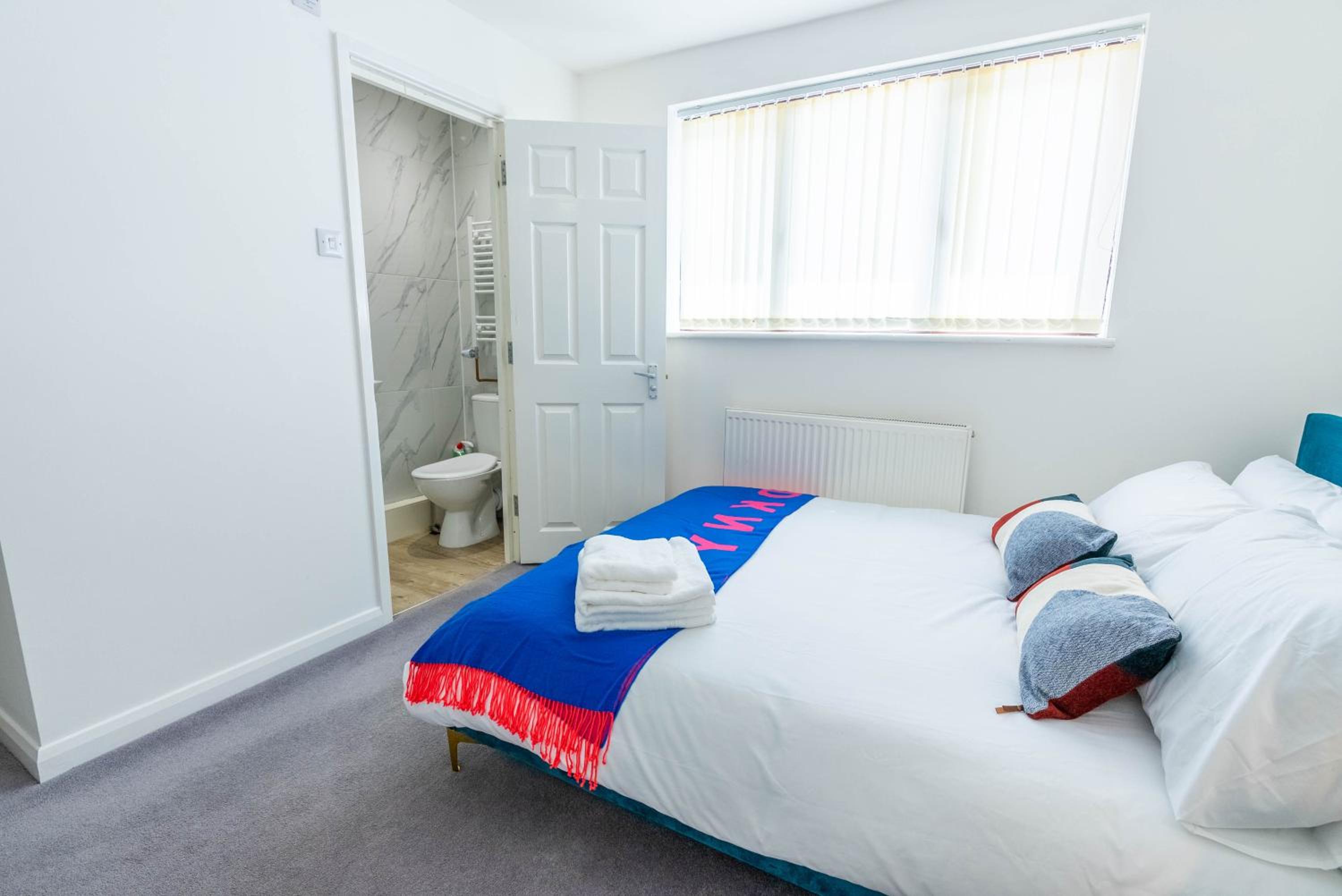 Four-Bedroom House photo 1