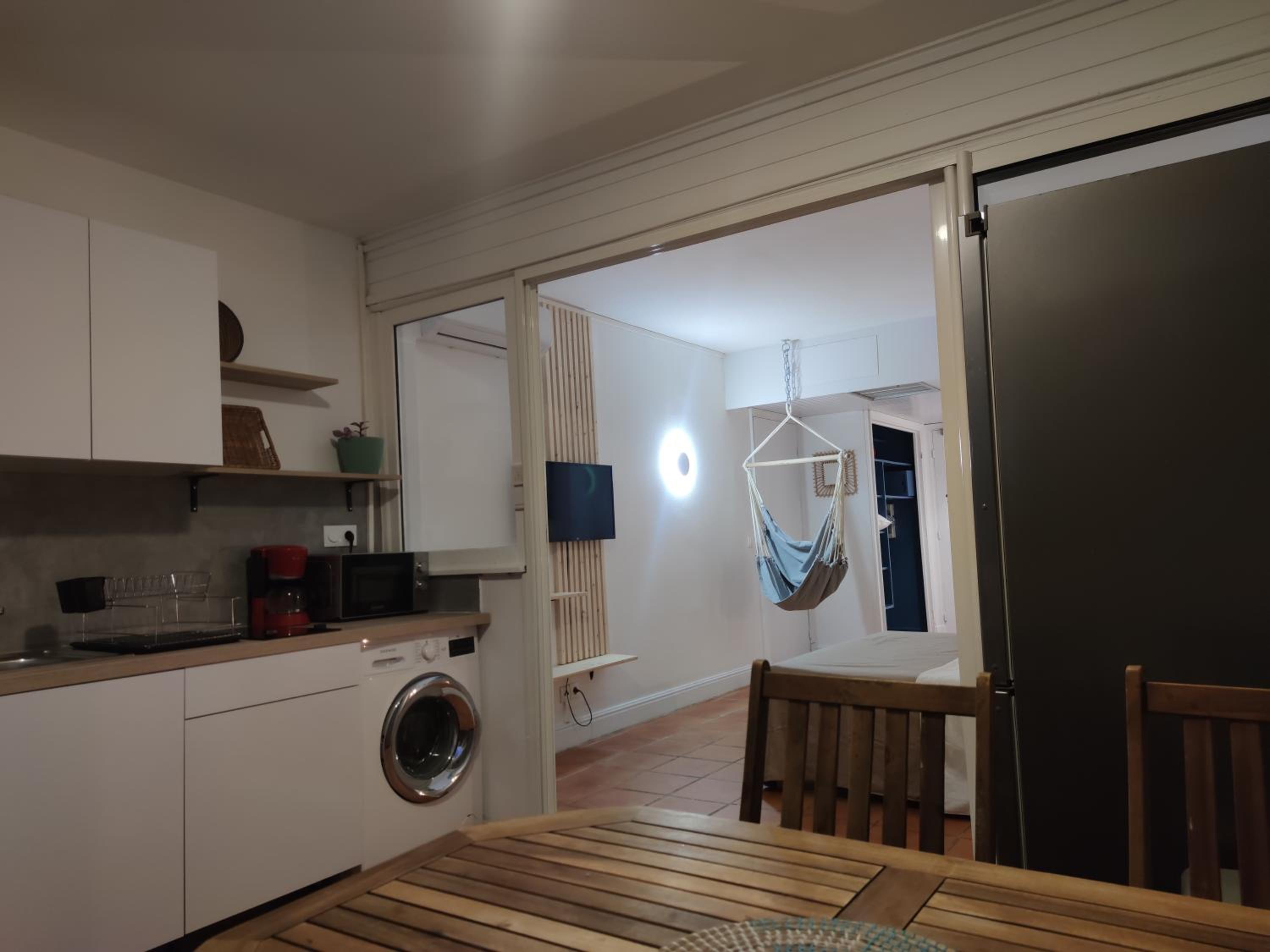 One-Bedroom Apartment - Photo 15