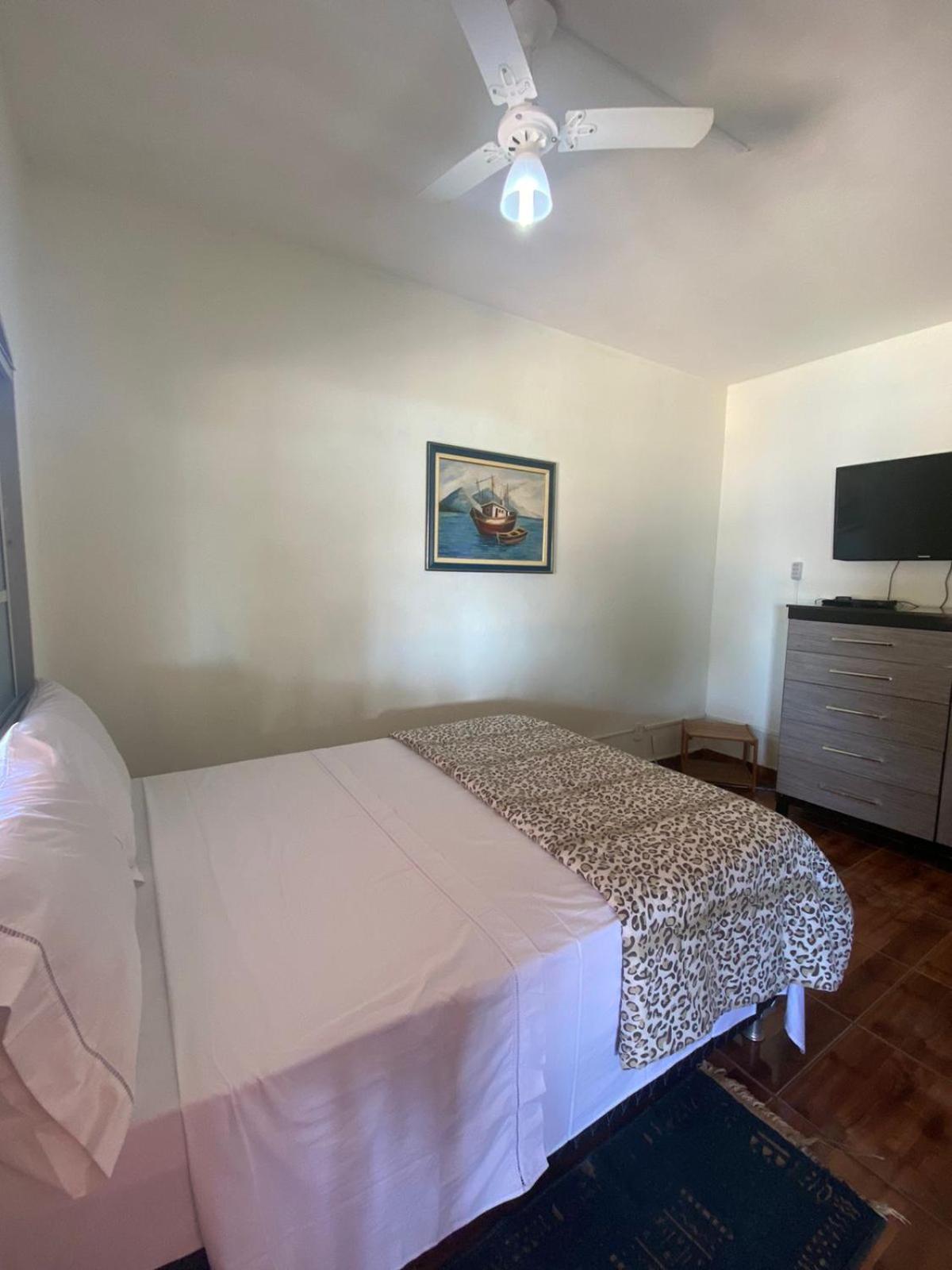 Suite with Pool View - Photo 2