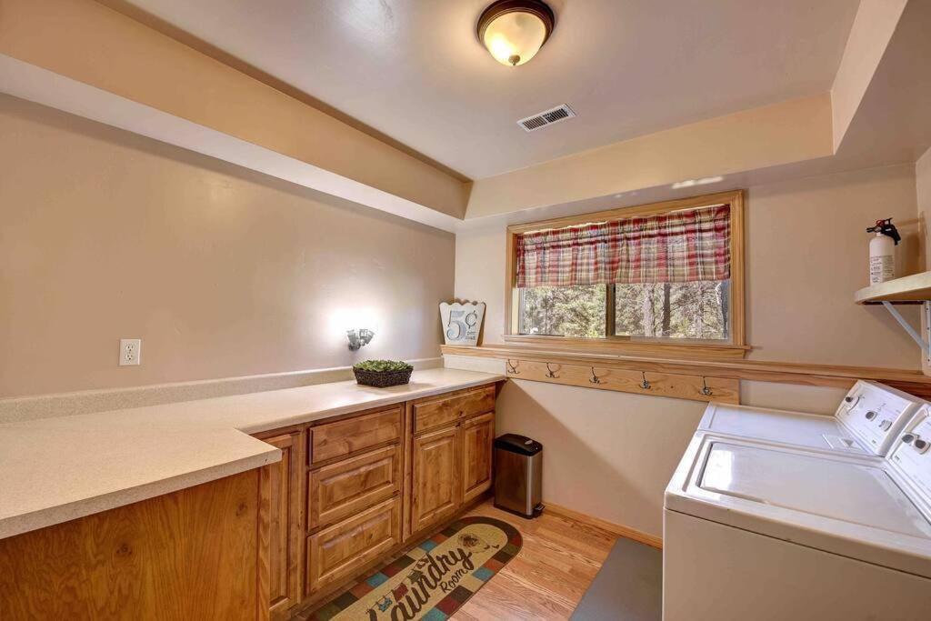 Three-Bedroom House photo 3