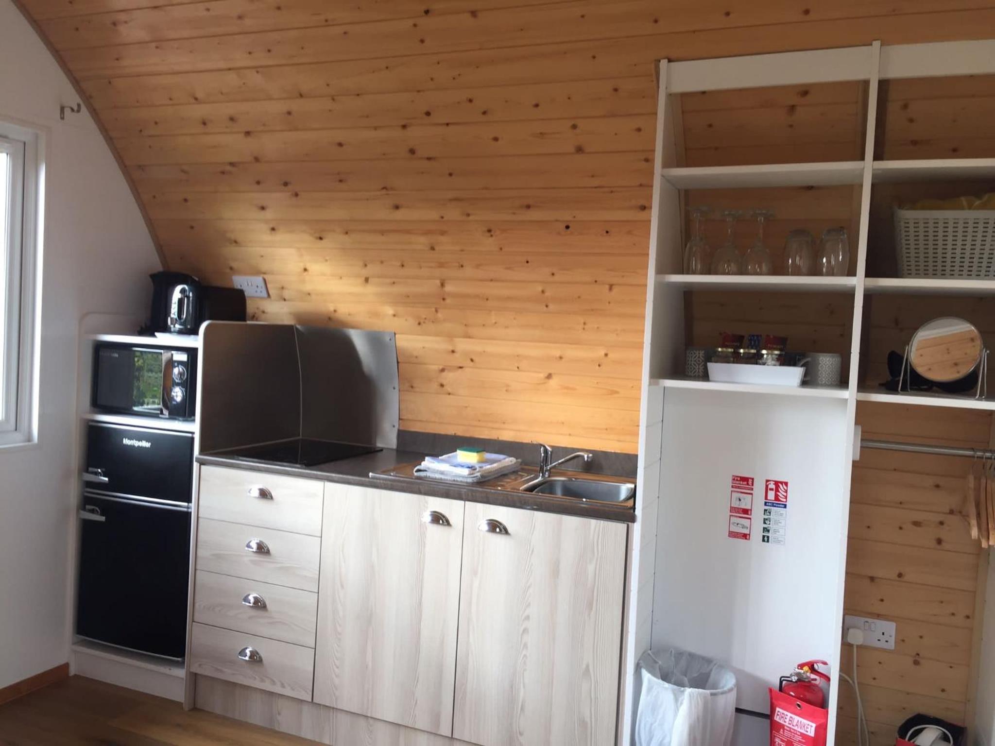 Deluxe Family Room (No hot tub) - Pet Friendly - Photo 2