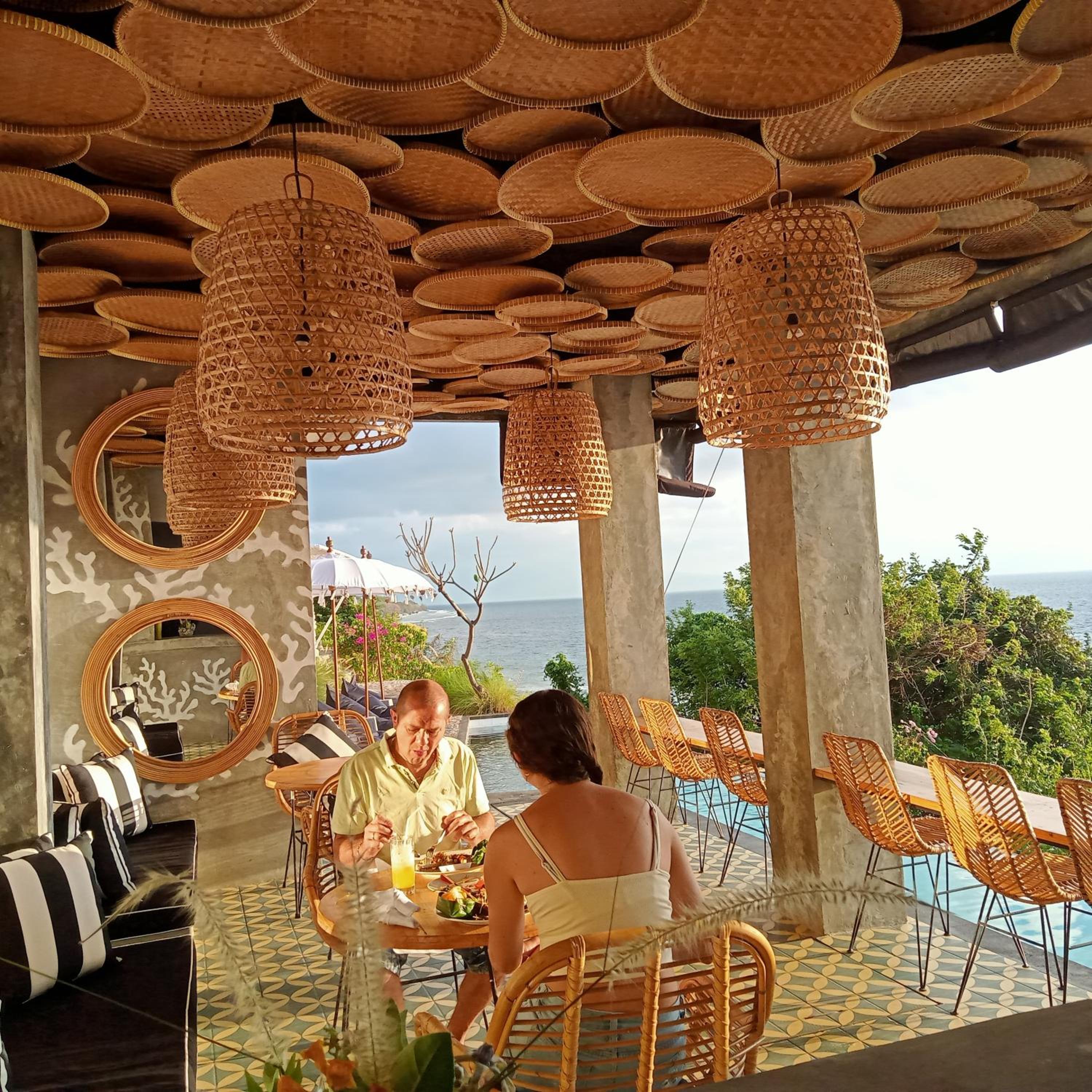 Deluxe Double Room with Balcony and Sea View - Photo 6